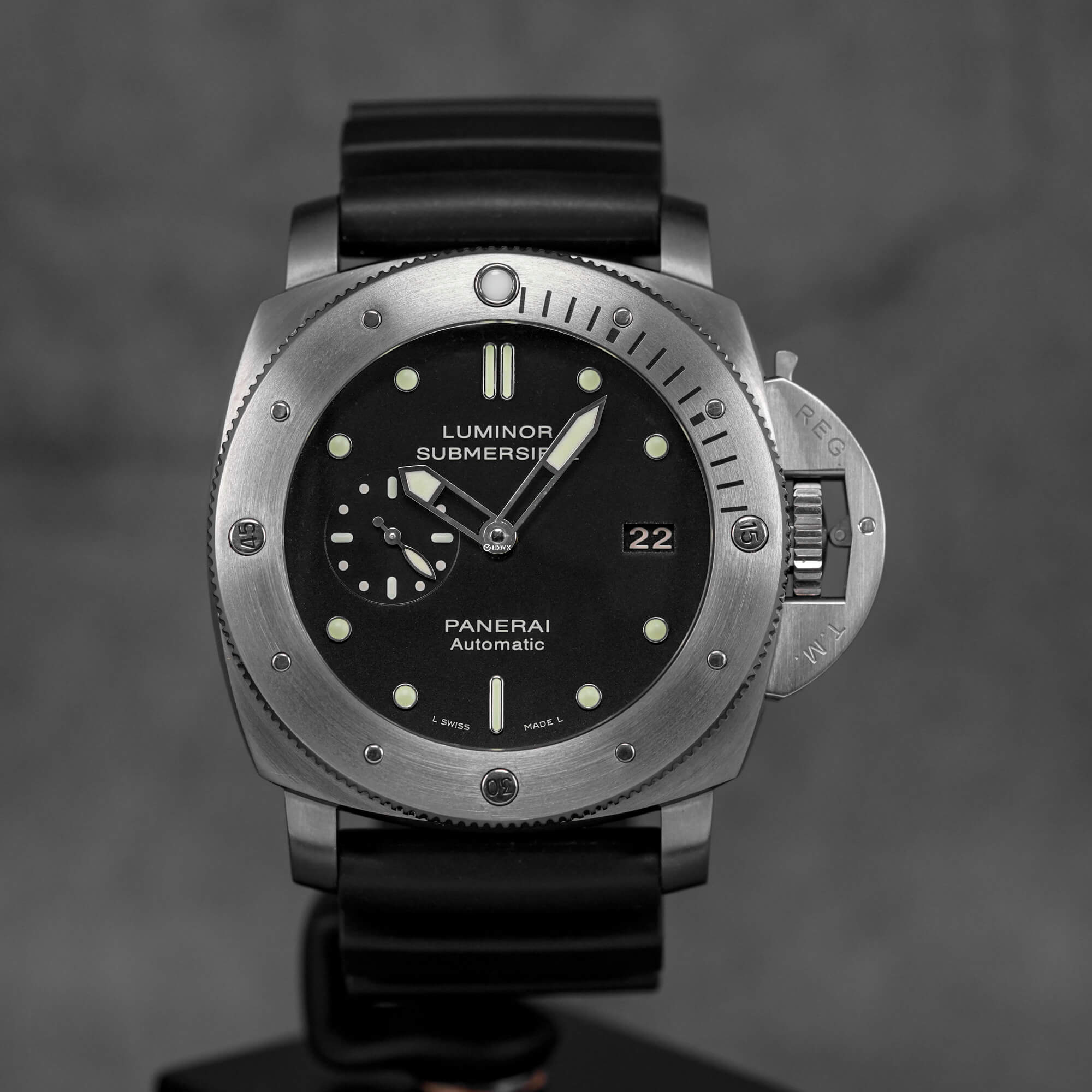 LUMINOR SUBMERSIBLE 1950 3 DAYS 47MM TITANIUM BLACK DIAL PAM 305 (2010)