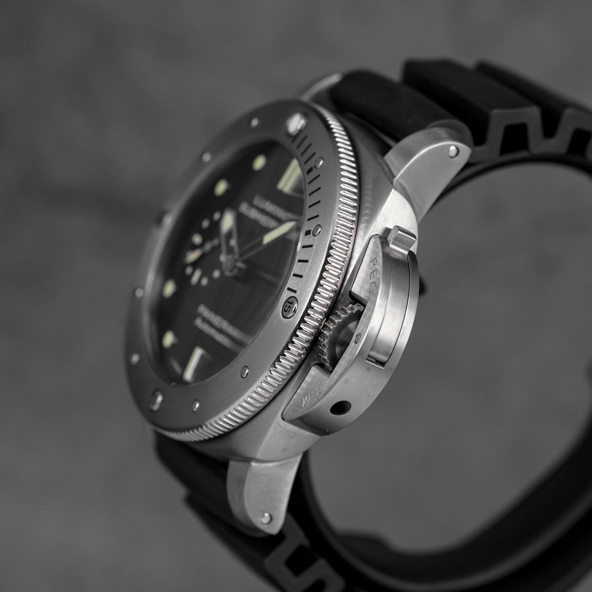 LUMINOR SUBMERSIBLE 1950 3 DAYS 47MM TITANIUM BLACK DIAL PAM 305 (2010)