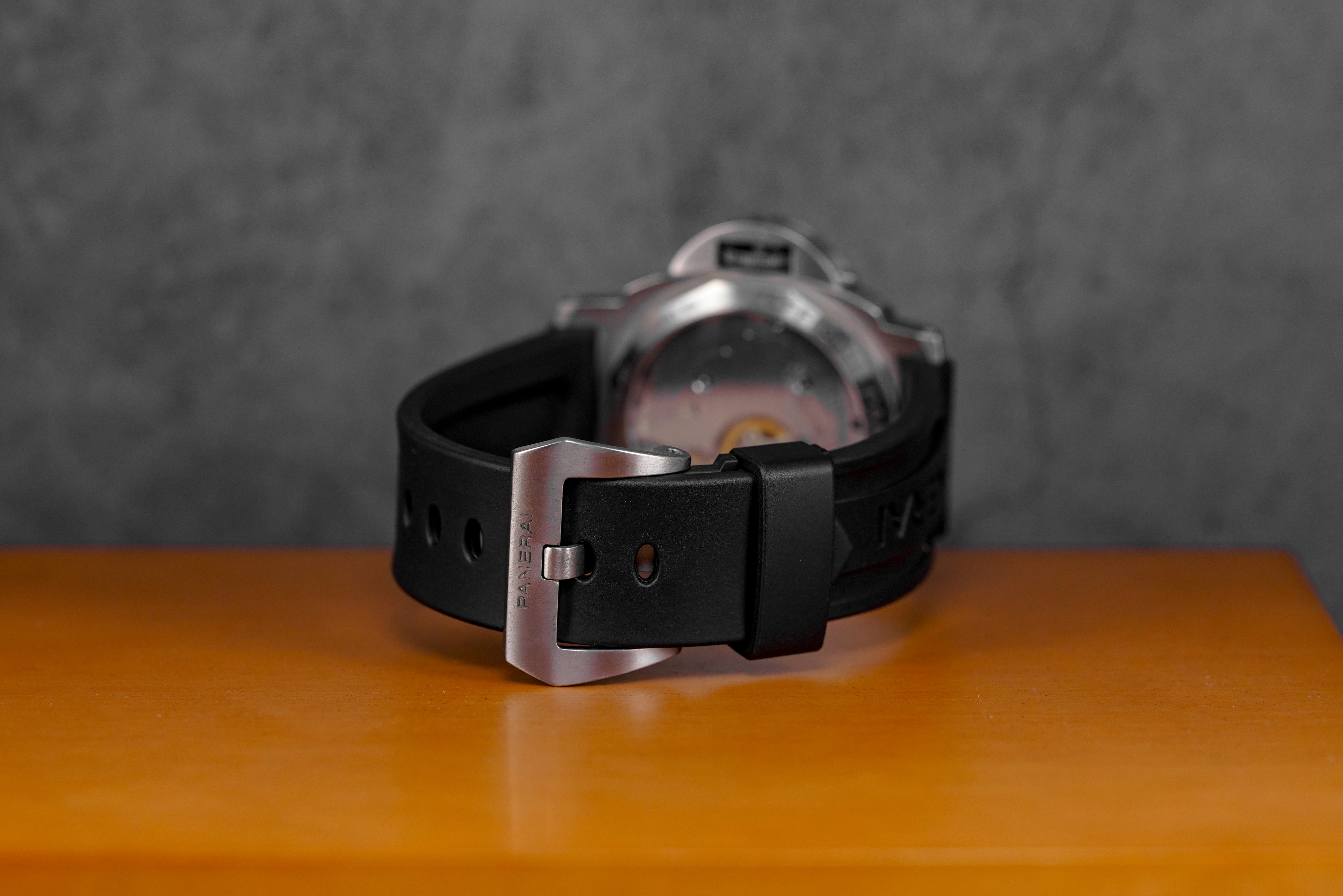 harga panerai luminor pam 562