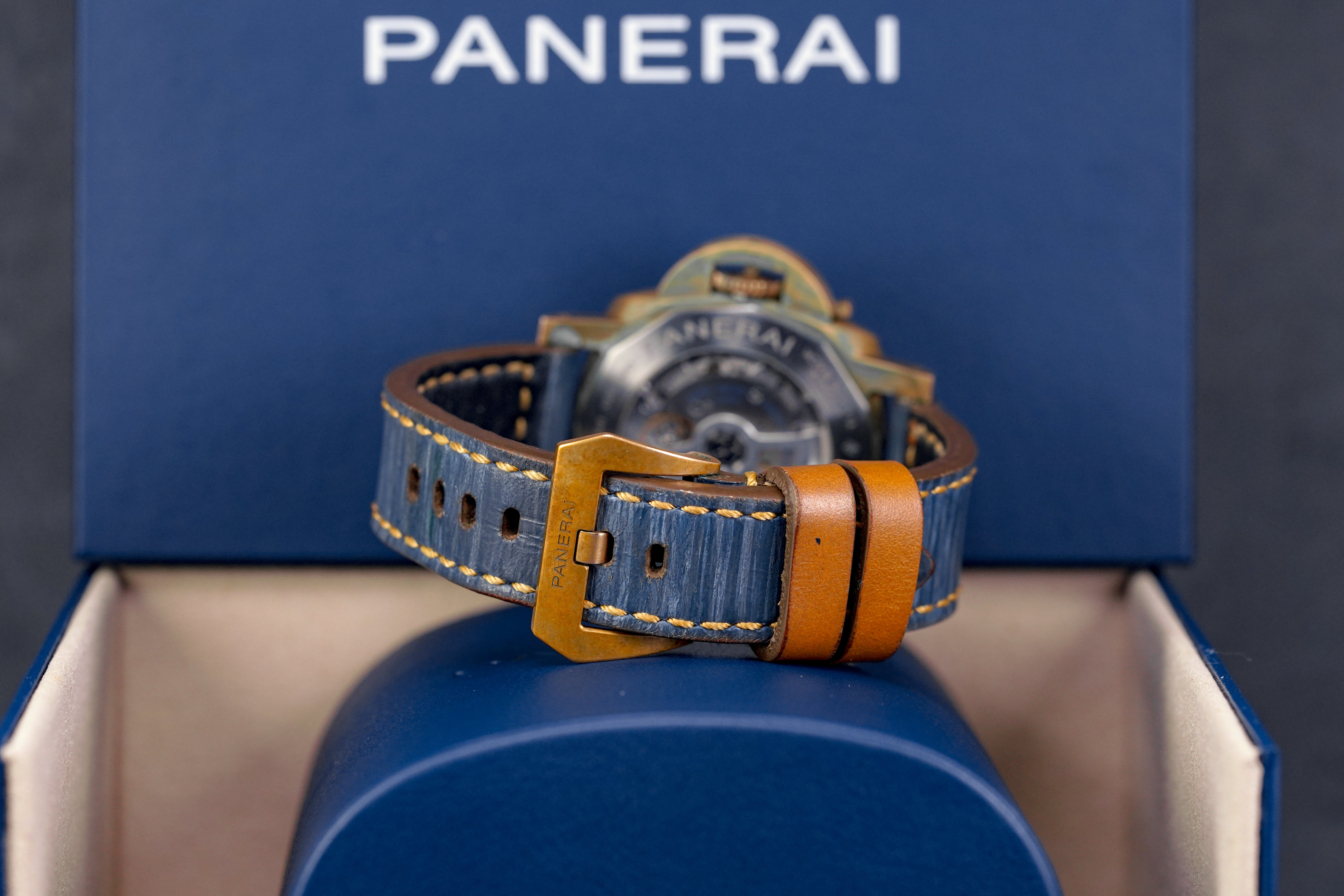 harga panerai submersible bronzo pam 1074