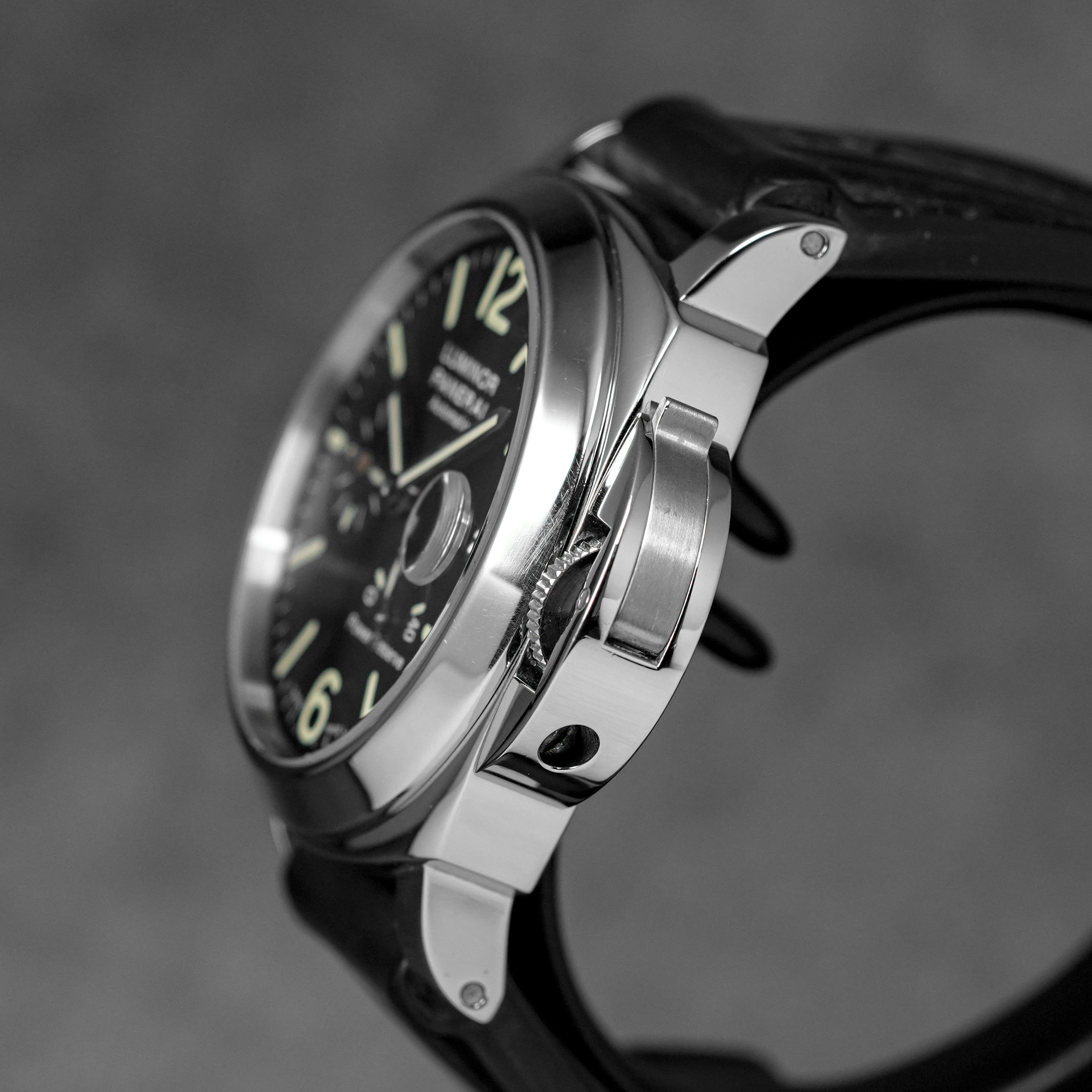 LUMINOR POWER RESERVE 44MM BLACK DIAL PAM 90 (2011)
