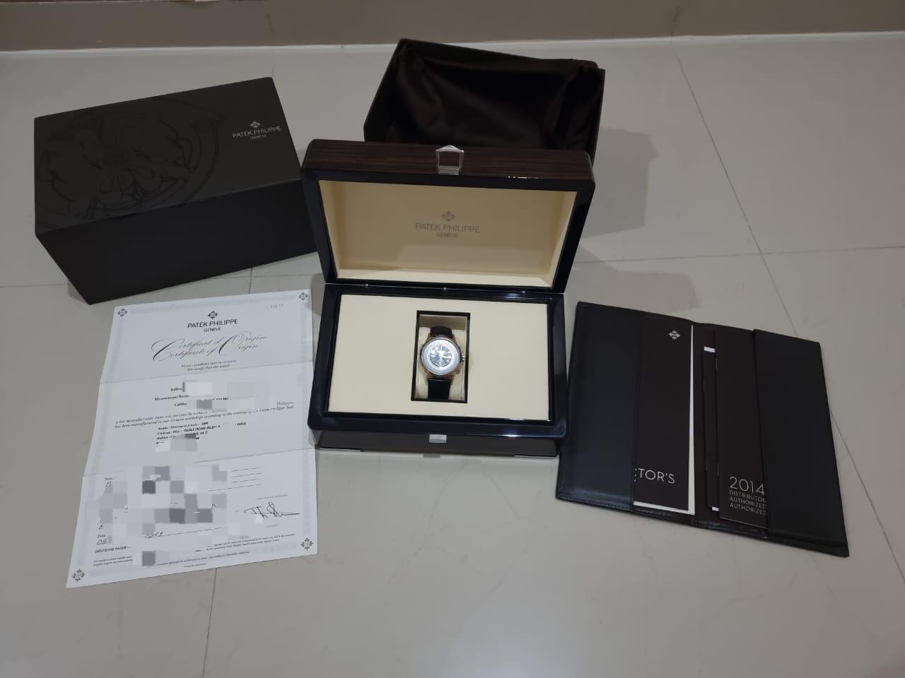 COMPLICATIONS 5930G WHITEGOLD WORLD TIME FLYBACK CHRONOGRAPH BLUE DIAL (2017)