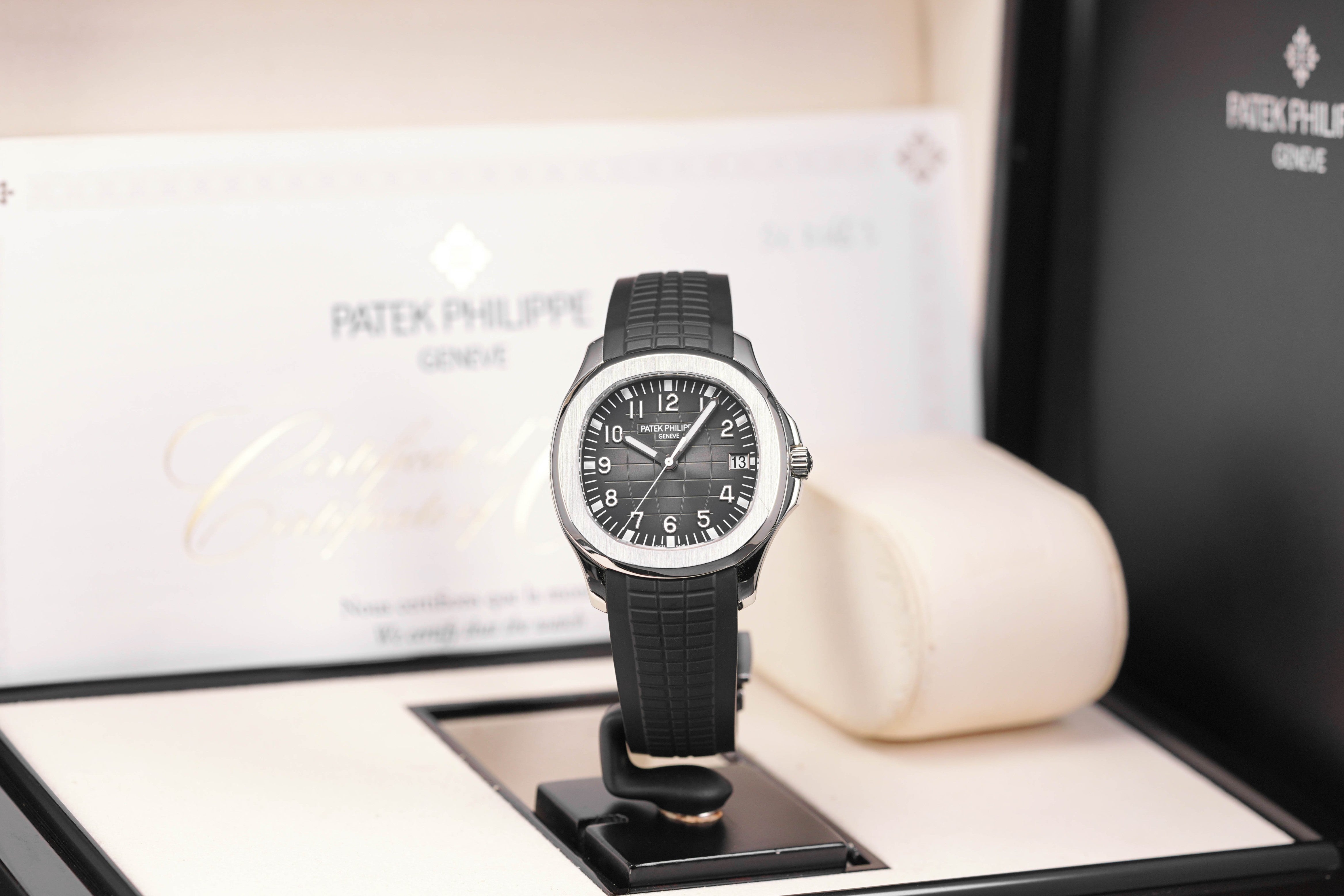 harga patek philippe aquanaut 5167a