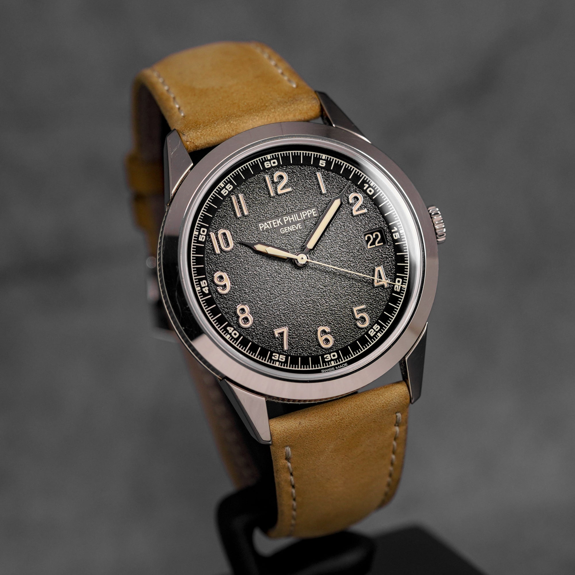 CALATRAVA 5226G WHITEGOLD CHARCOAL GRAY DIAL (2024)