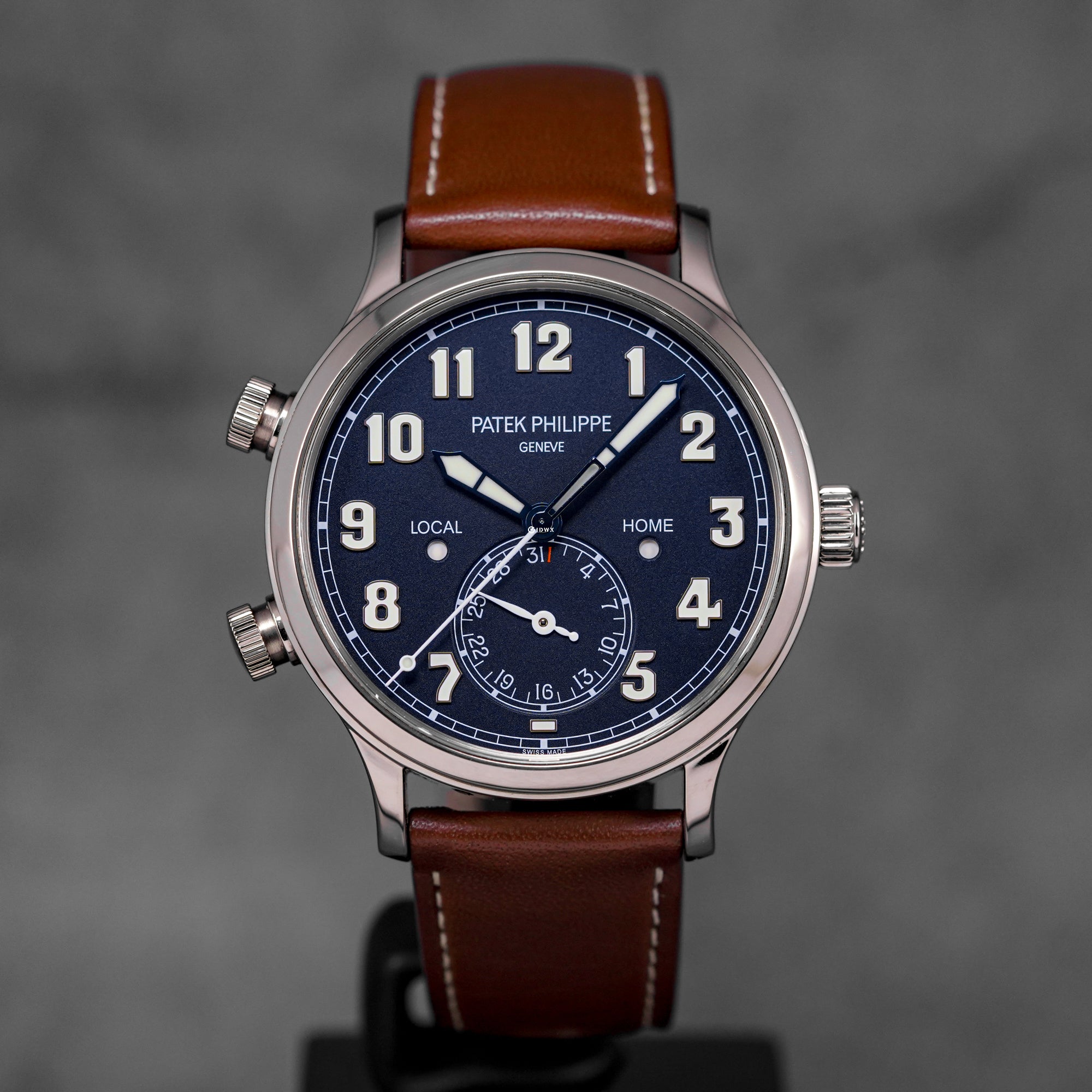 CALATRAVA PILOT TRAVEL TIME 5524G WHITEGOLD BLUE DIAL (2020)