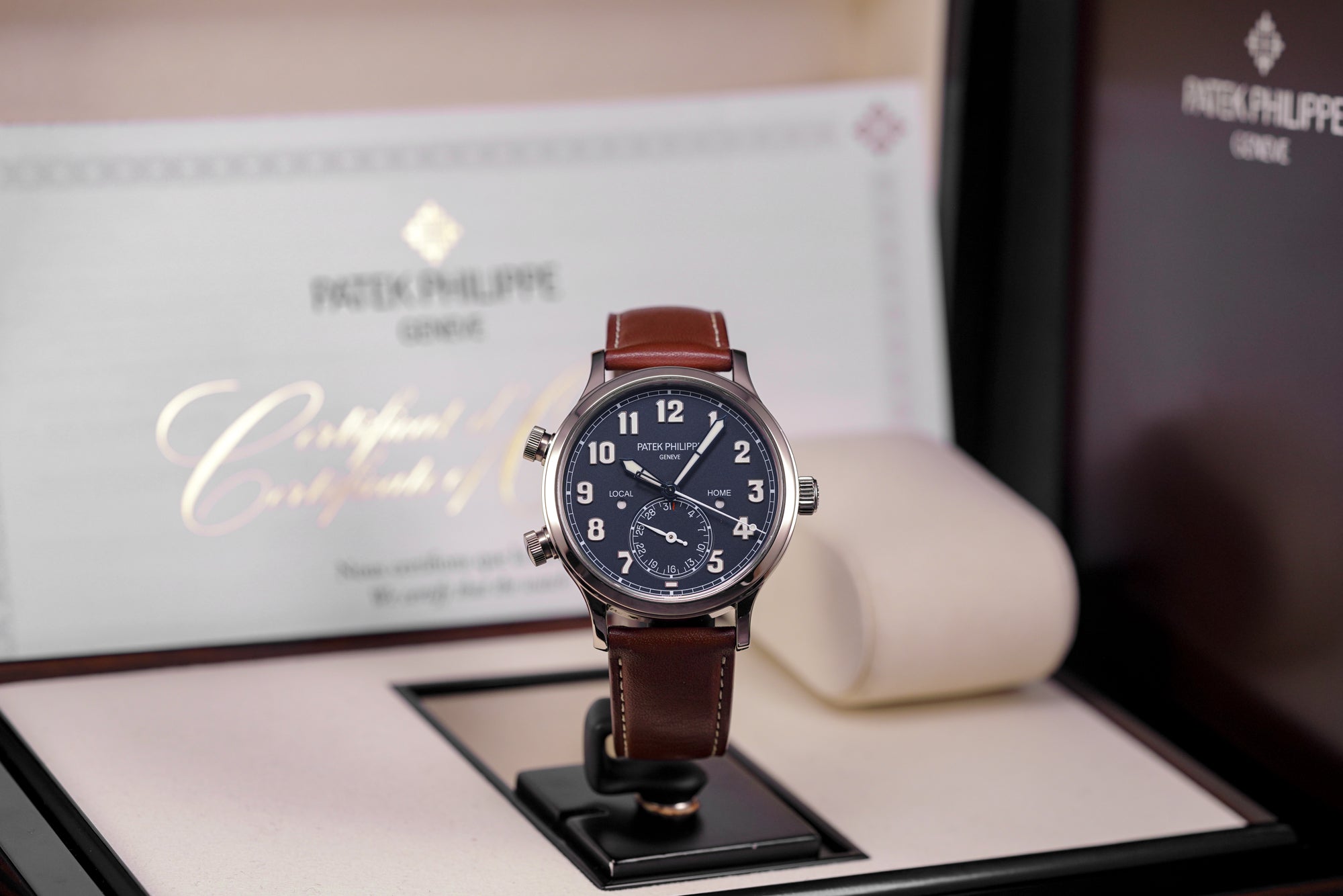 CALATRAVA PILOT TRAVEL TIME 5524G WHITEGOLD BLUE DIAL (2020)