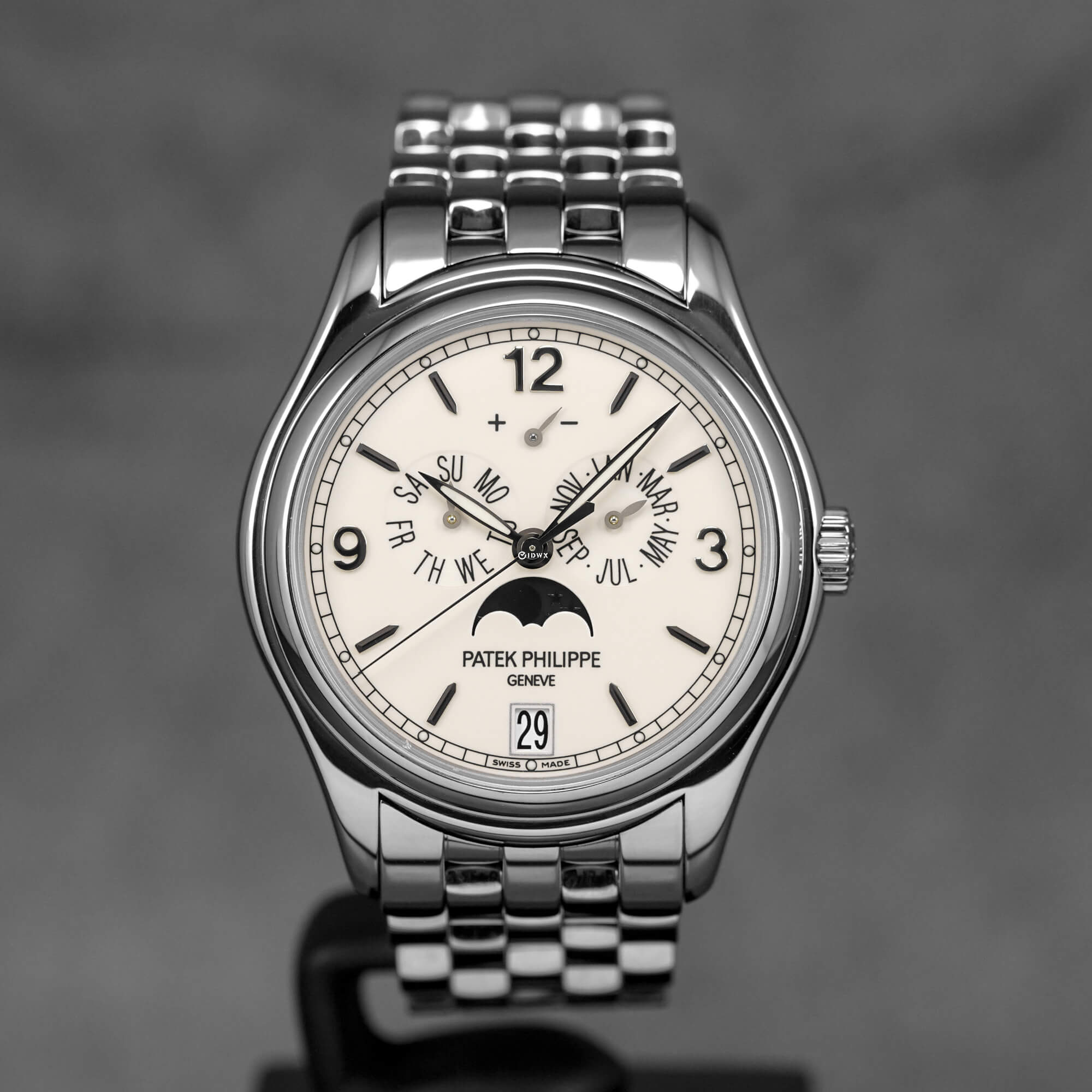COMPLICATIONS 5145/1G WHITEGOLD ANNUAL CALENDAR IVORY DIAL (WATCH & ARCHIVE PAPER)