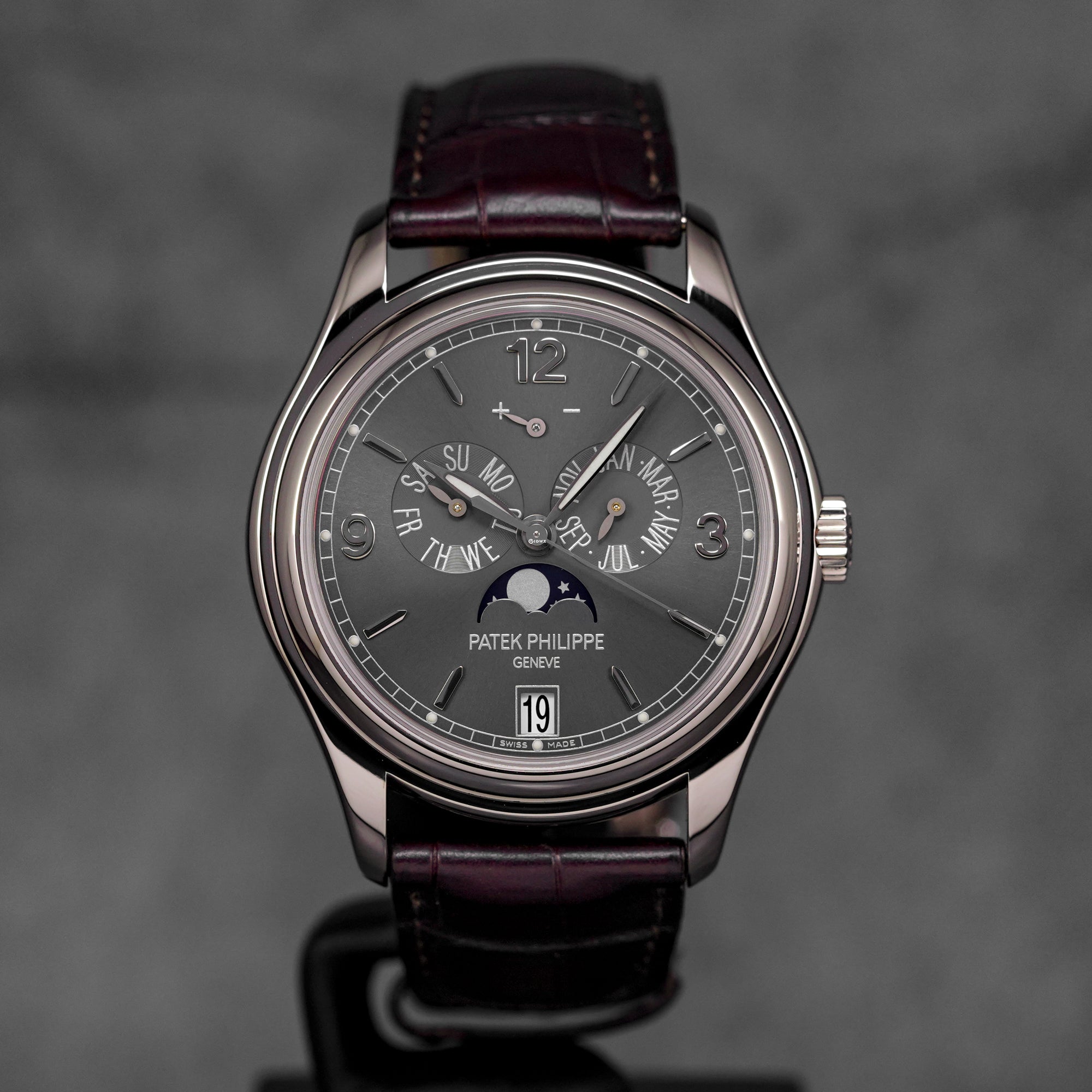 COMPLICATIONS 5146G WHITEGOLD ANNUAL CALENDAR GREY DIAL (2008)
