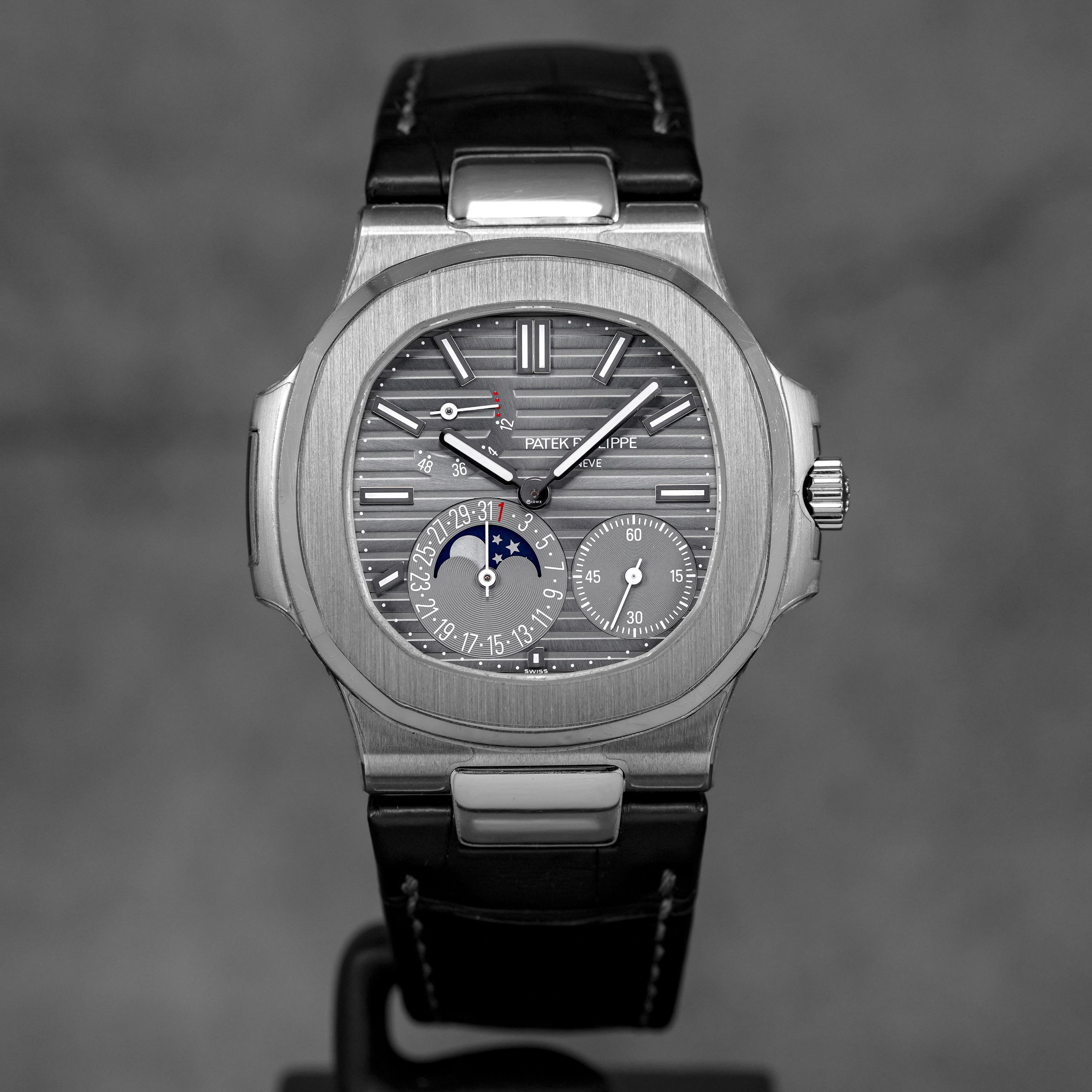 harga patek philippe nautilus 5712g