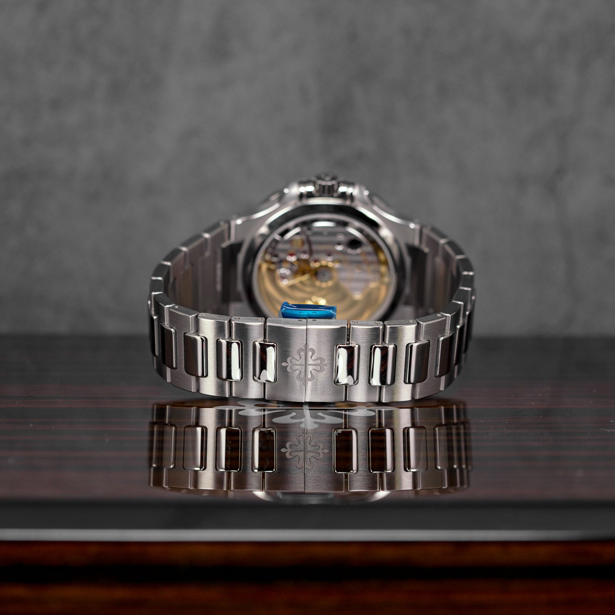 NAUTILUS 7118/1200A GRAY DIAL DIAMOND BEZEL (2022)