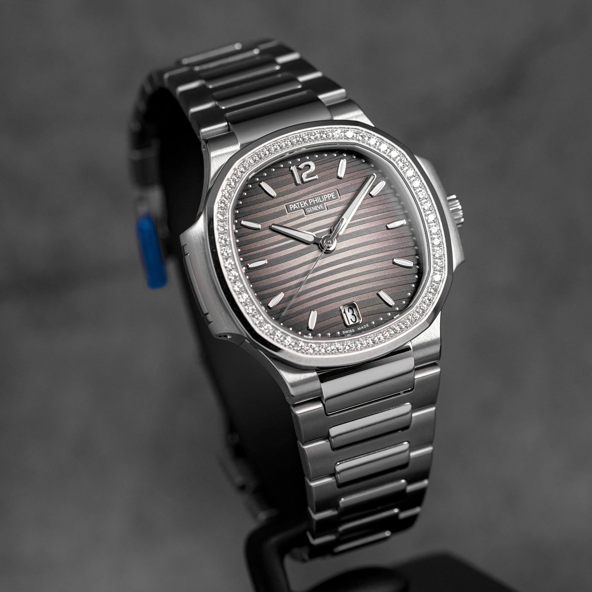 NAUTILUS 7118/1200A GRAY DIAL DIAMOND BEZEL (2022)