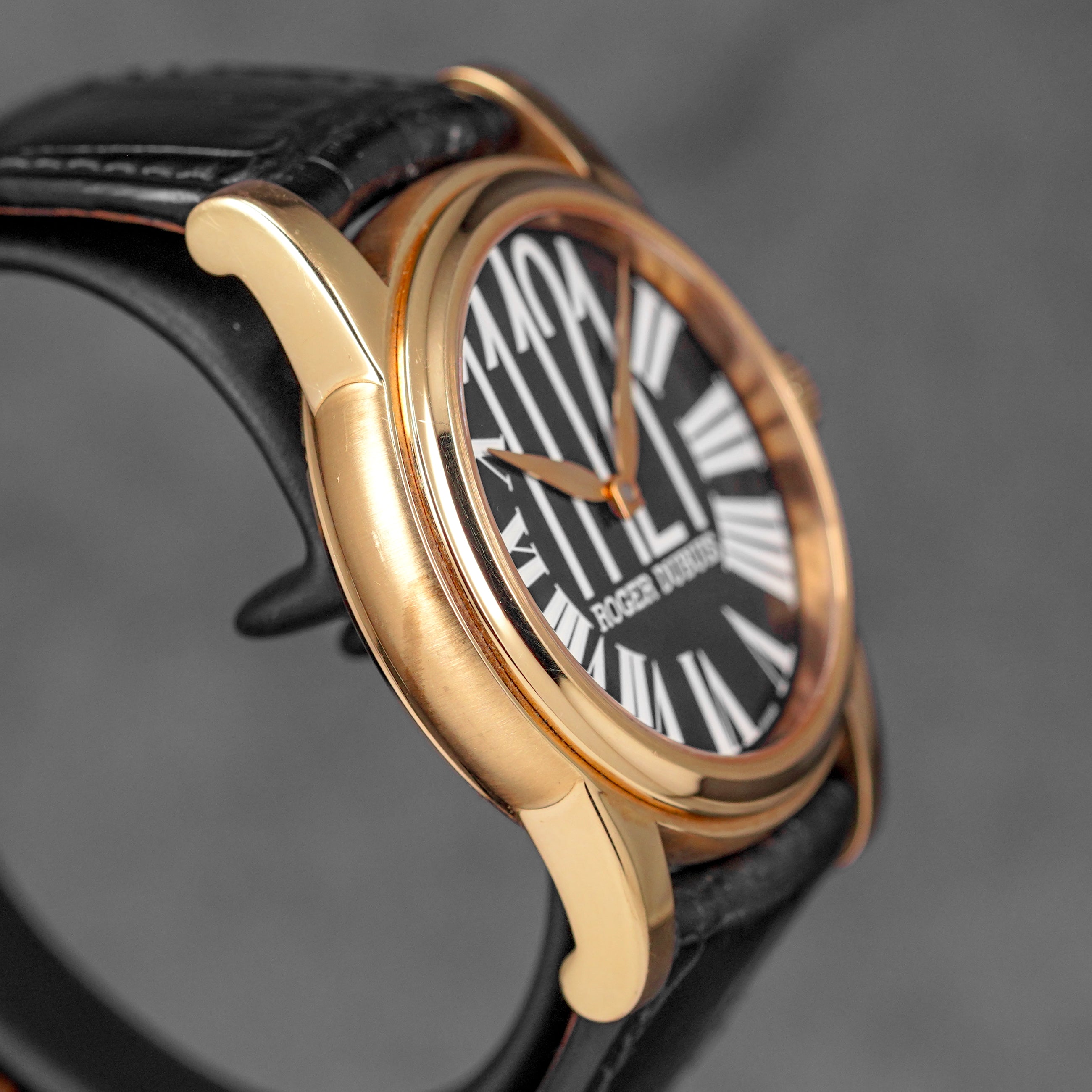 harga roger dubuis hommage