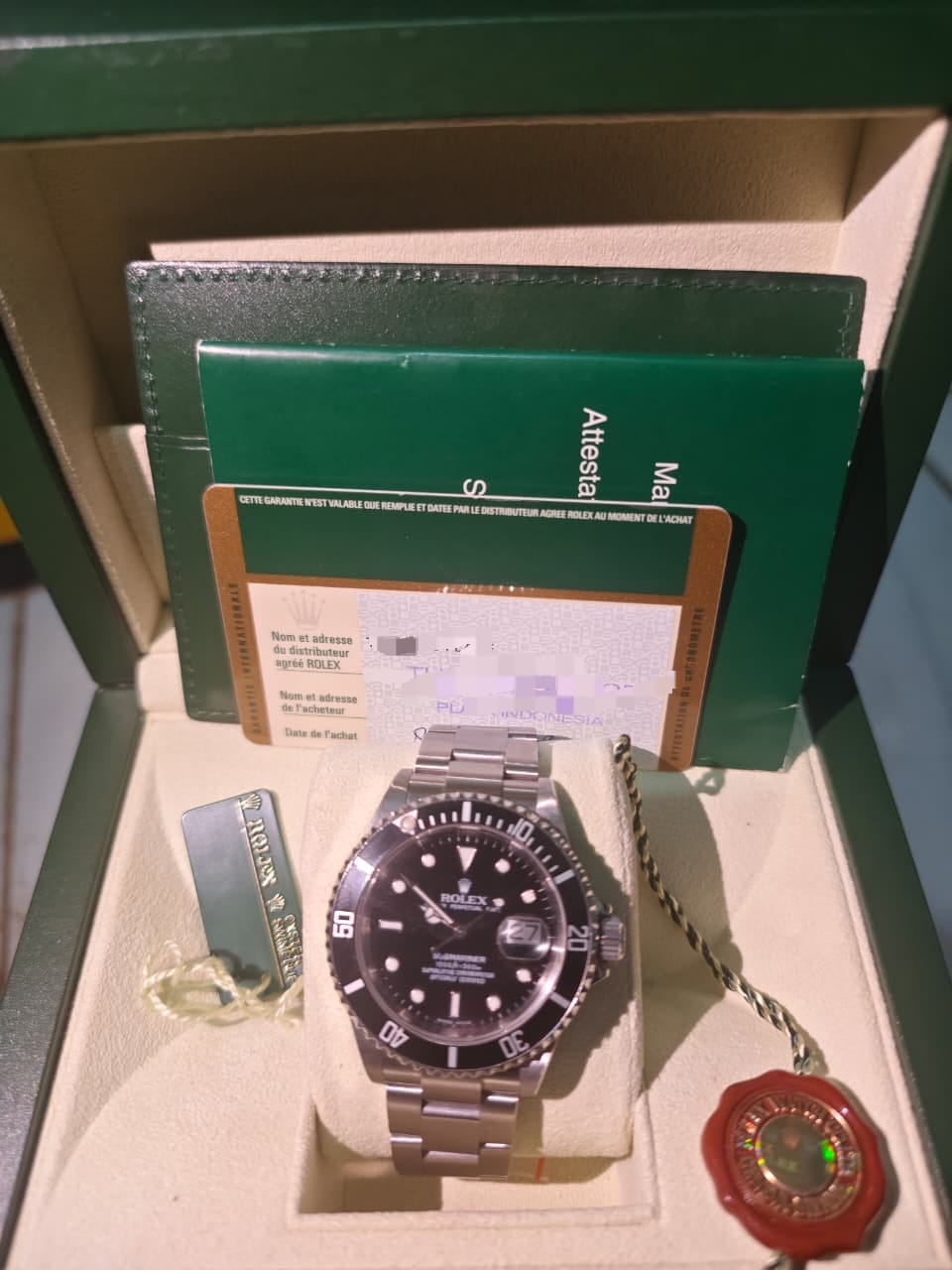 SUBMARINER DATE 40MM 16610 'V SERIES' (2009)