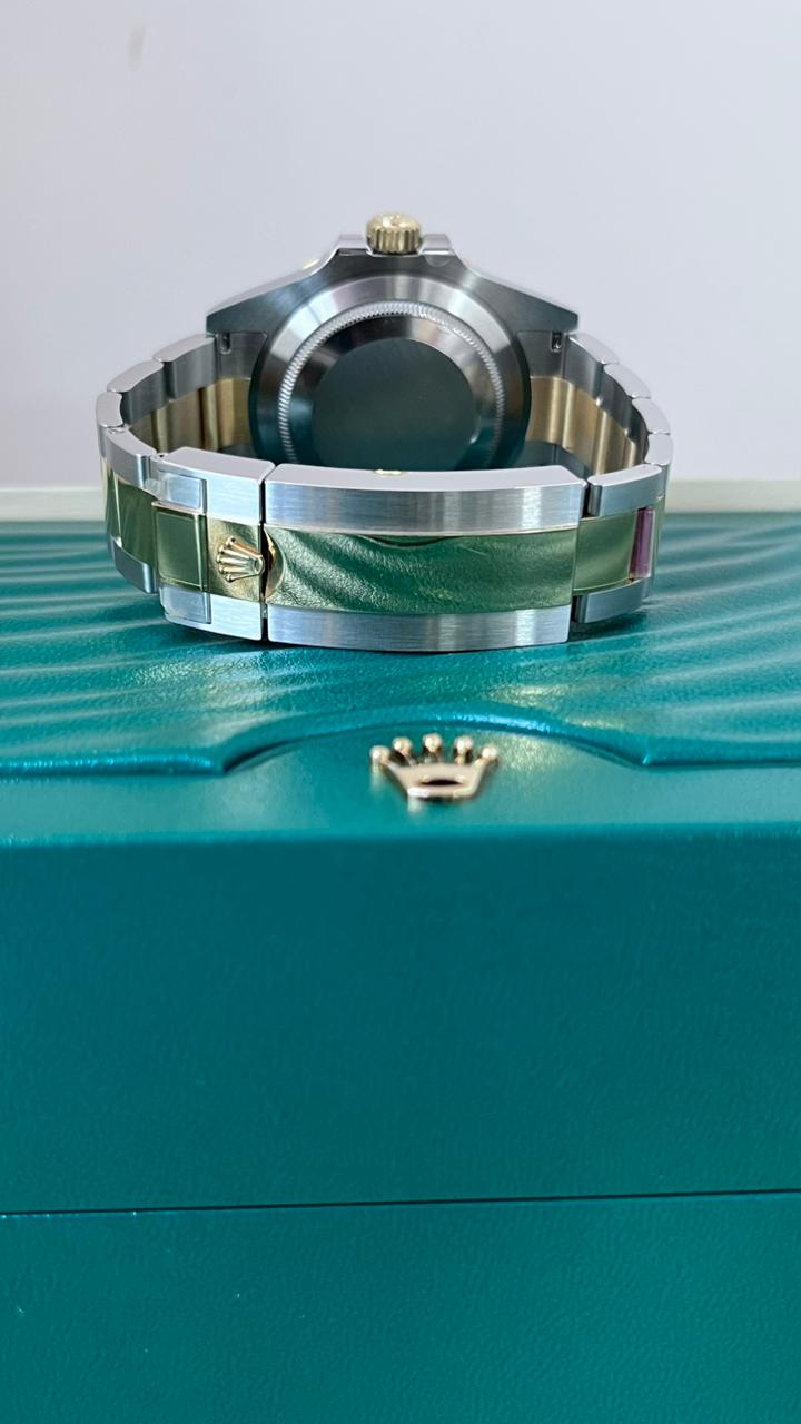 SUBMARINER DATE 41MM TWOTONE YELLOWGOLD BLUE DIAL (2021)