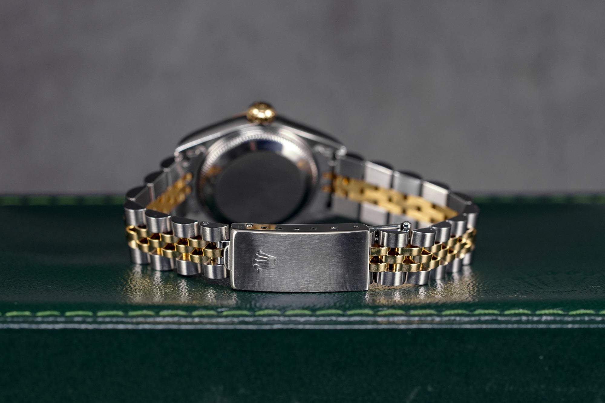 DATEJUST 26MM TWOTONE YELLOWGOLD BLACK DIAMOND DIAL (1999)