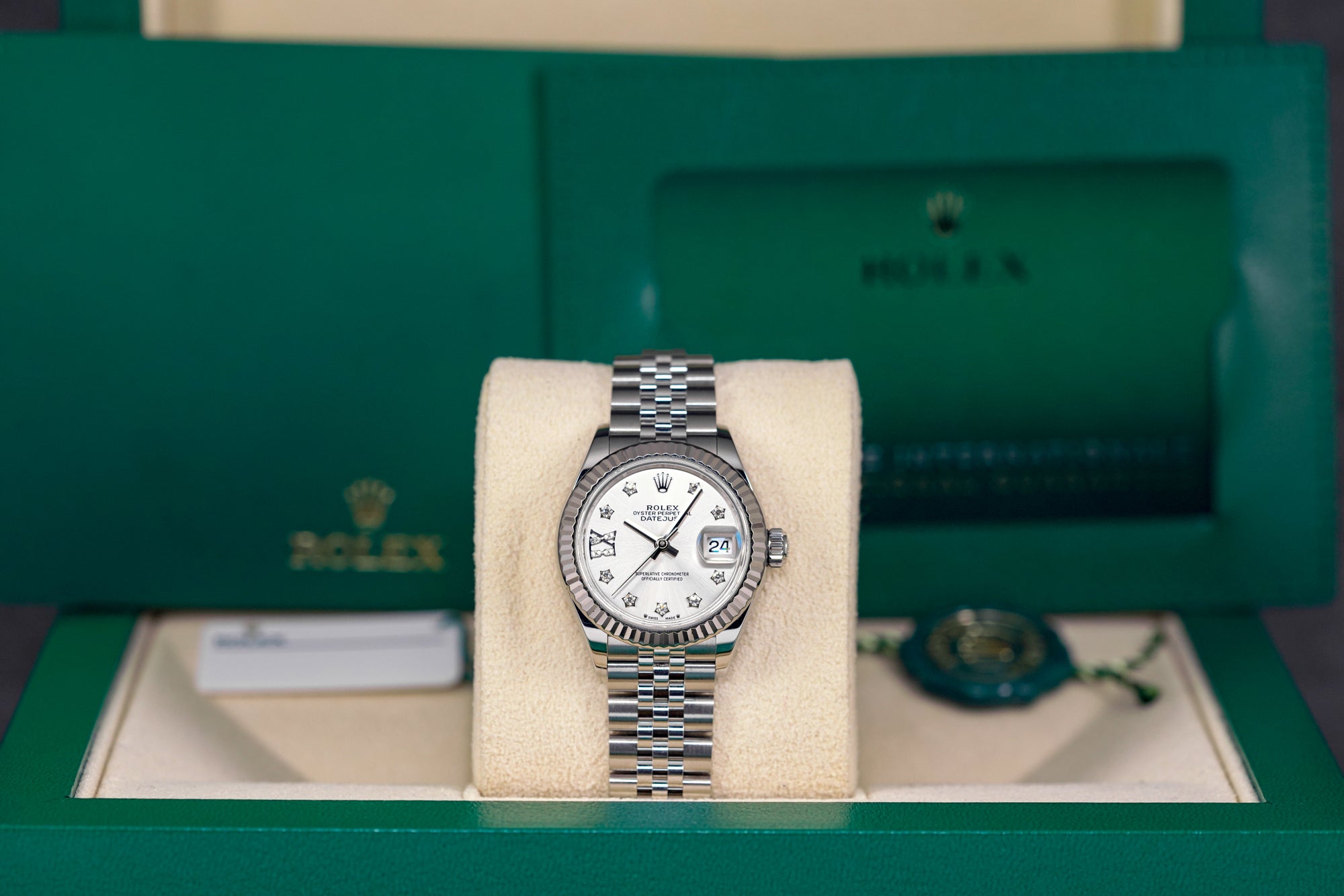 harga rolex datejust 28 silver diamond star indonesia