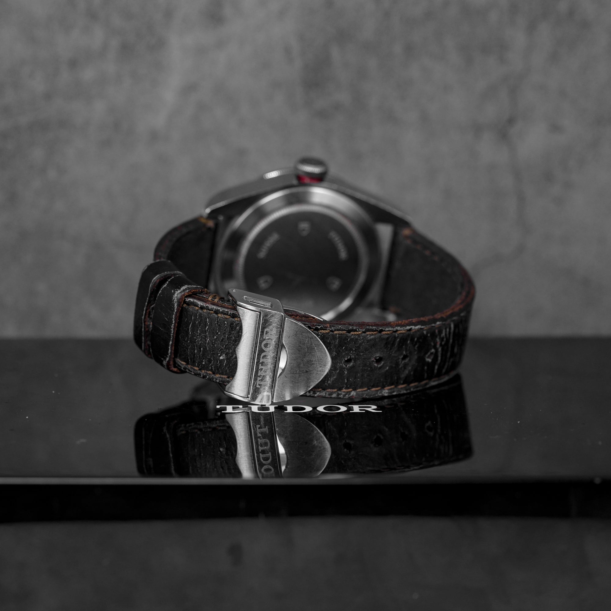 HERITAGE BLACK BAY 41 RED LEATHER STRAP (2013)