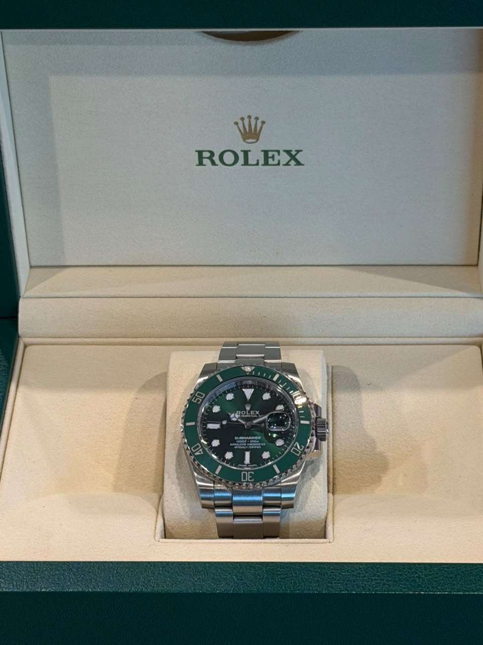 SUBMARINER DATE 40MM HULK (2019)