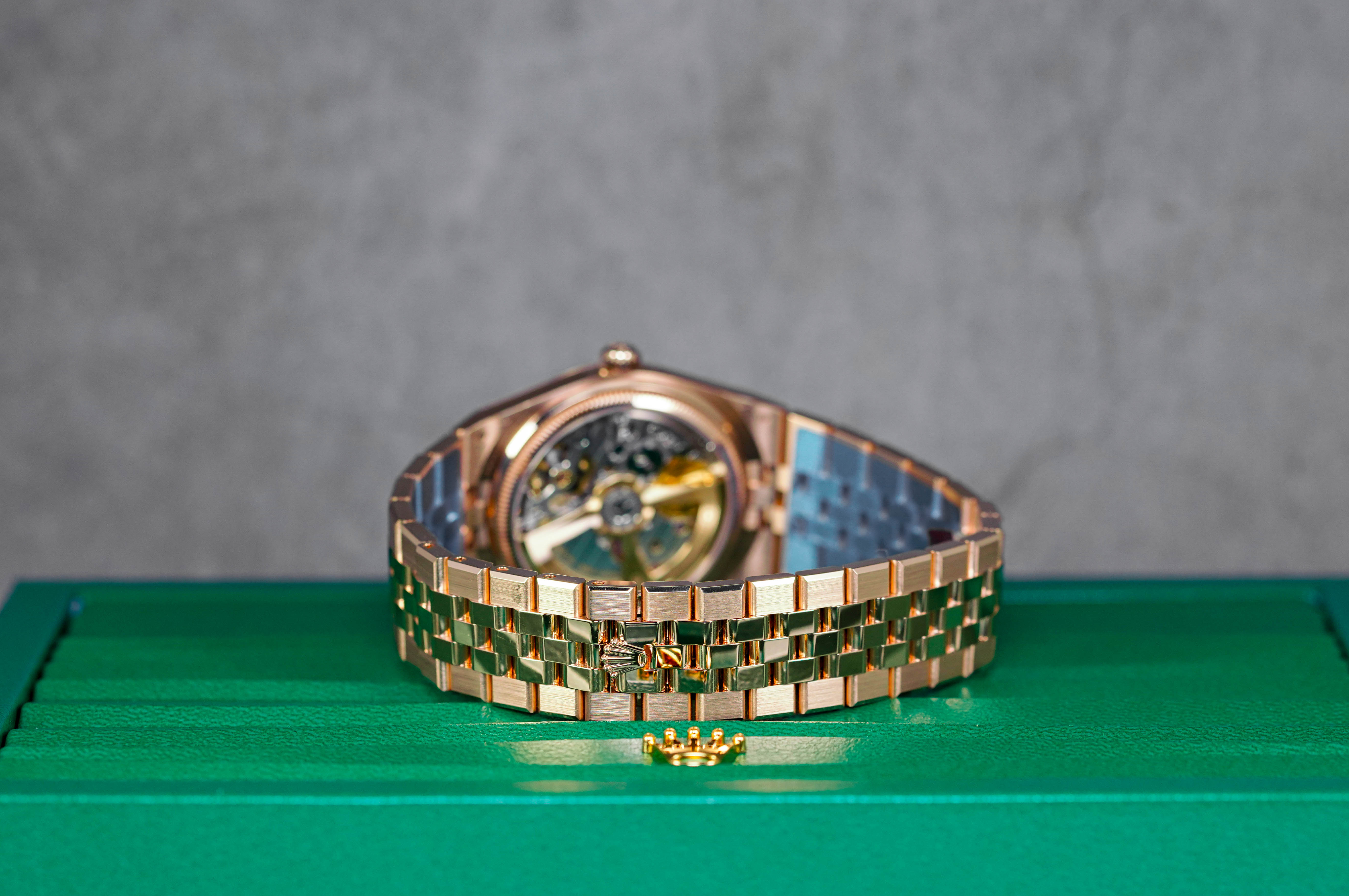 harga rolex land dweller 36 rosegold white indonesia terbaru