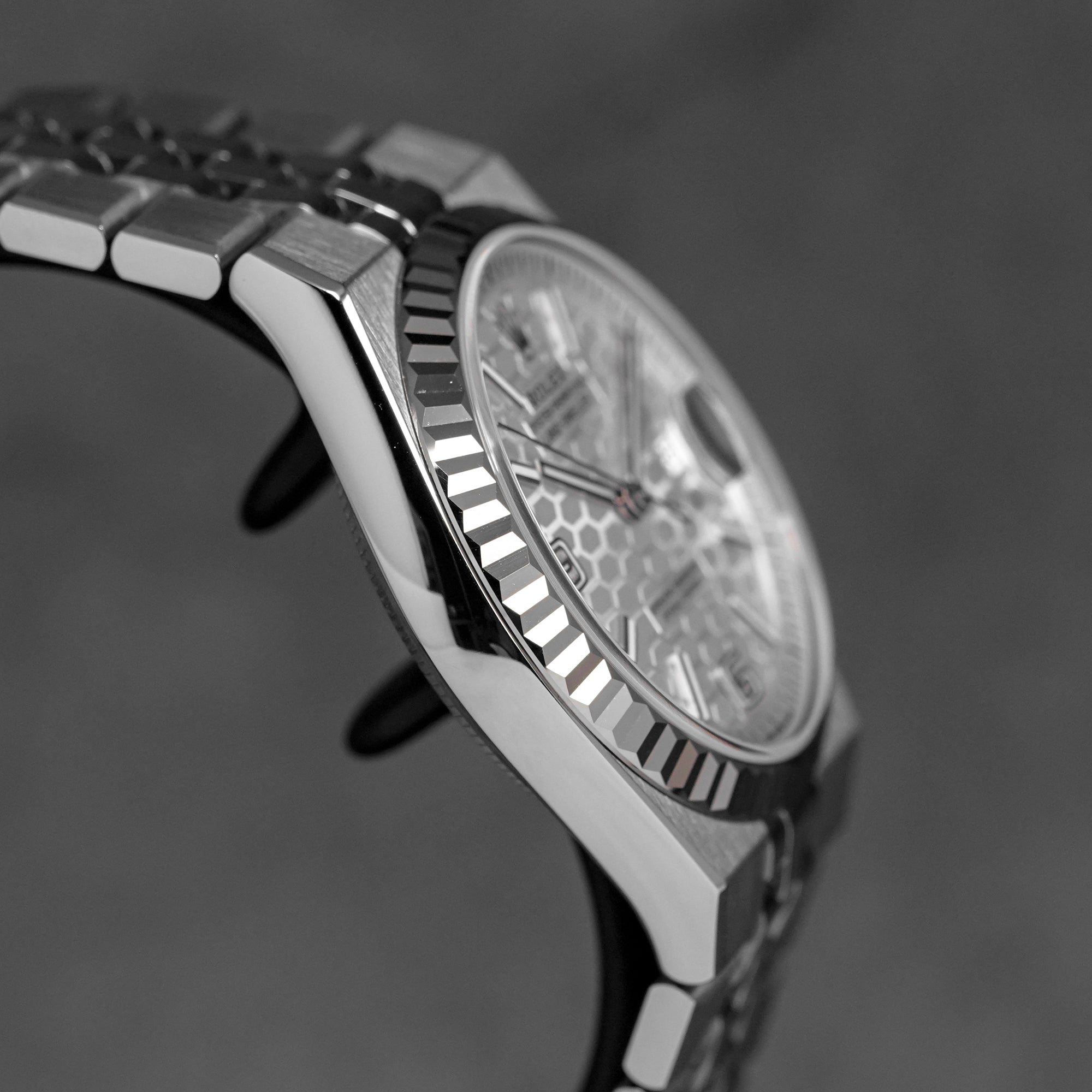 LAND-DWELLER 36MM WHITE DIAL (2026)