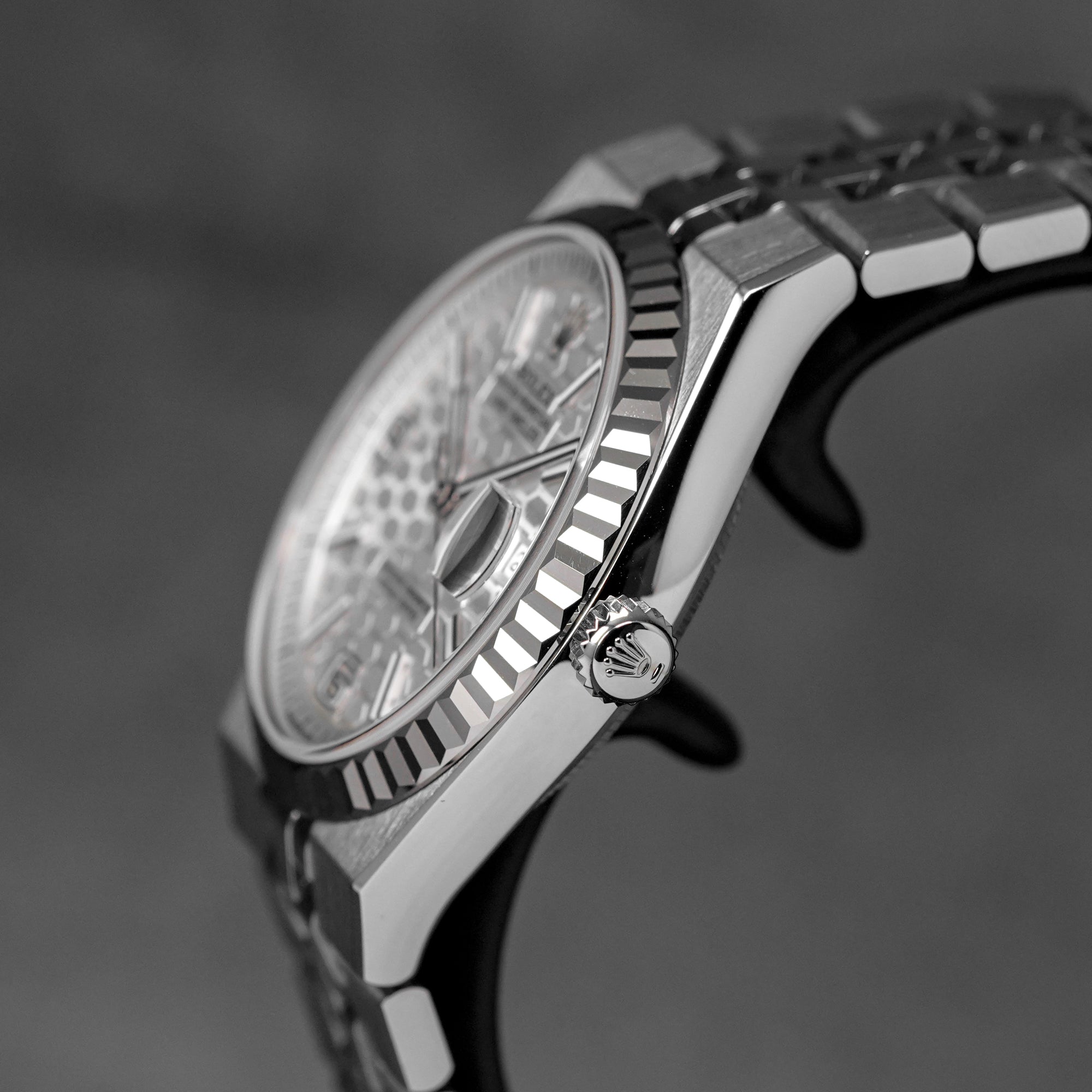 LAND-DWELLER 36MM WHITE DIAL (2026)
