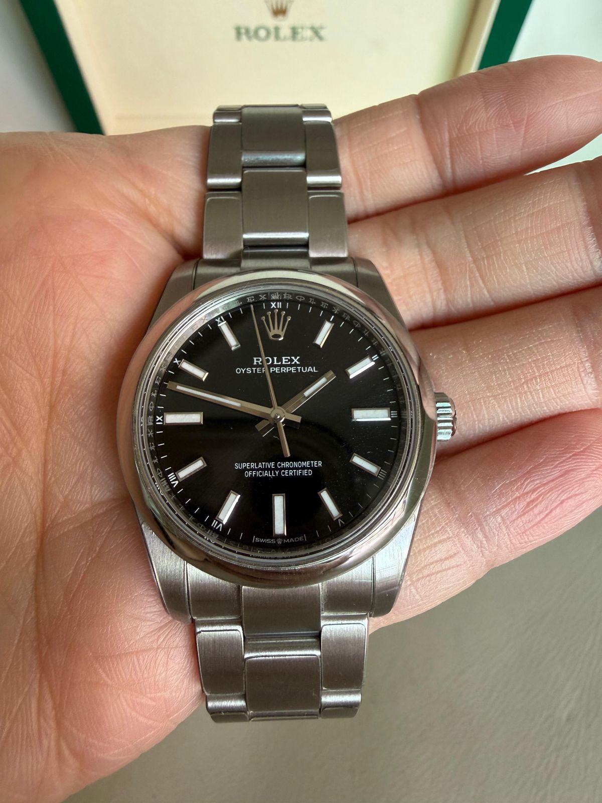 OYSTER PERPETUAL 34MM BLACK DIAL (2024)