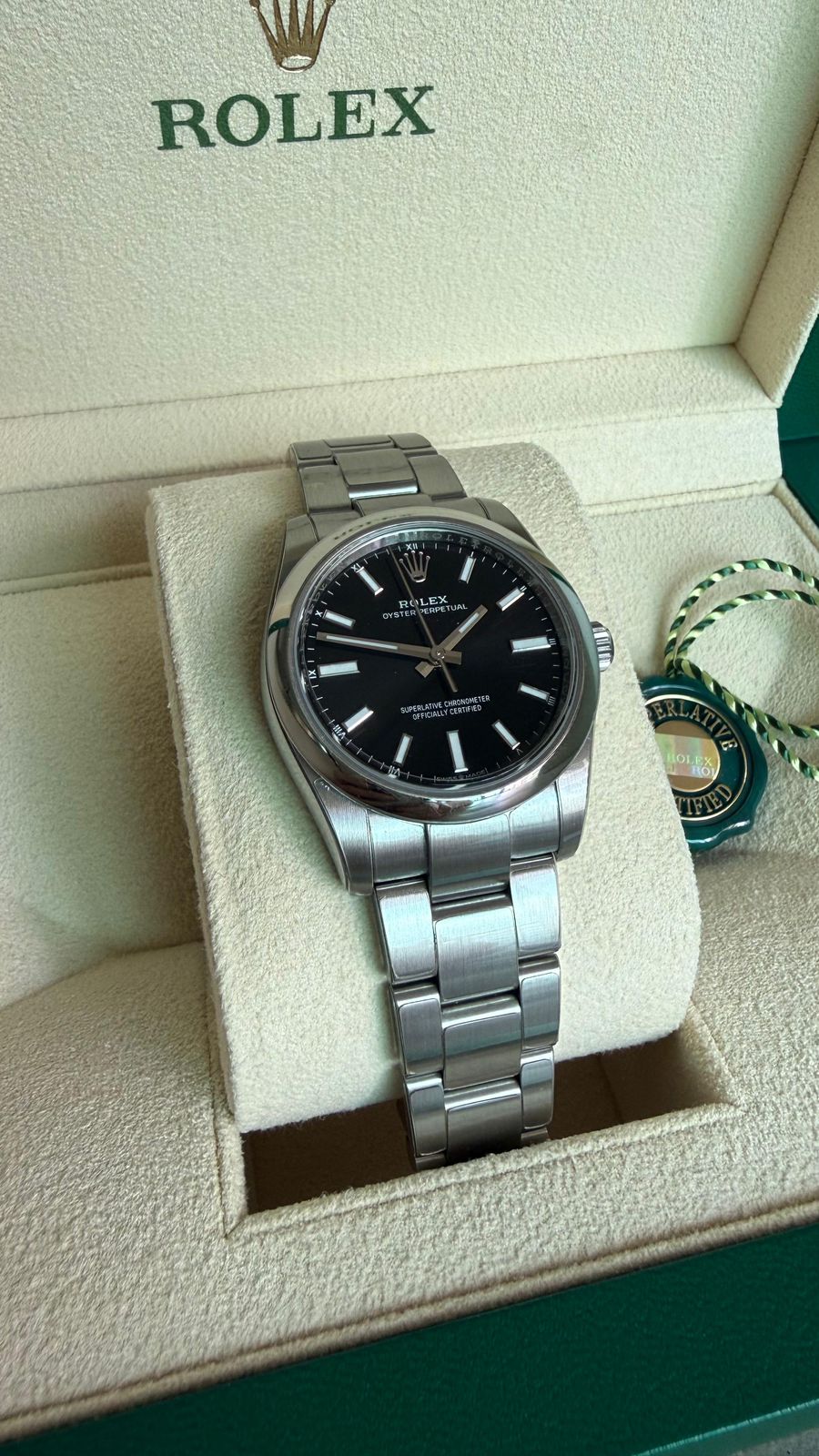 OYSTER PERPETUAL 34MM BLACK DIAL (2024)