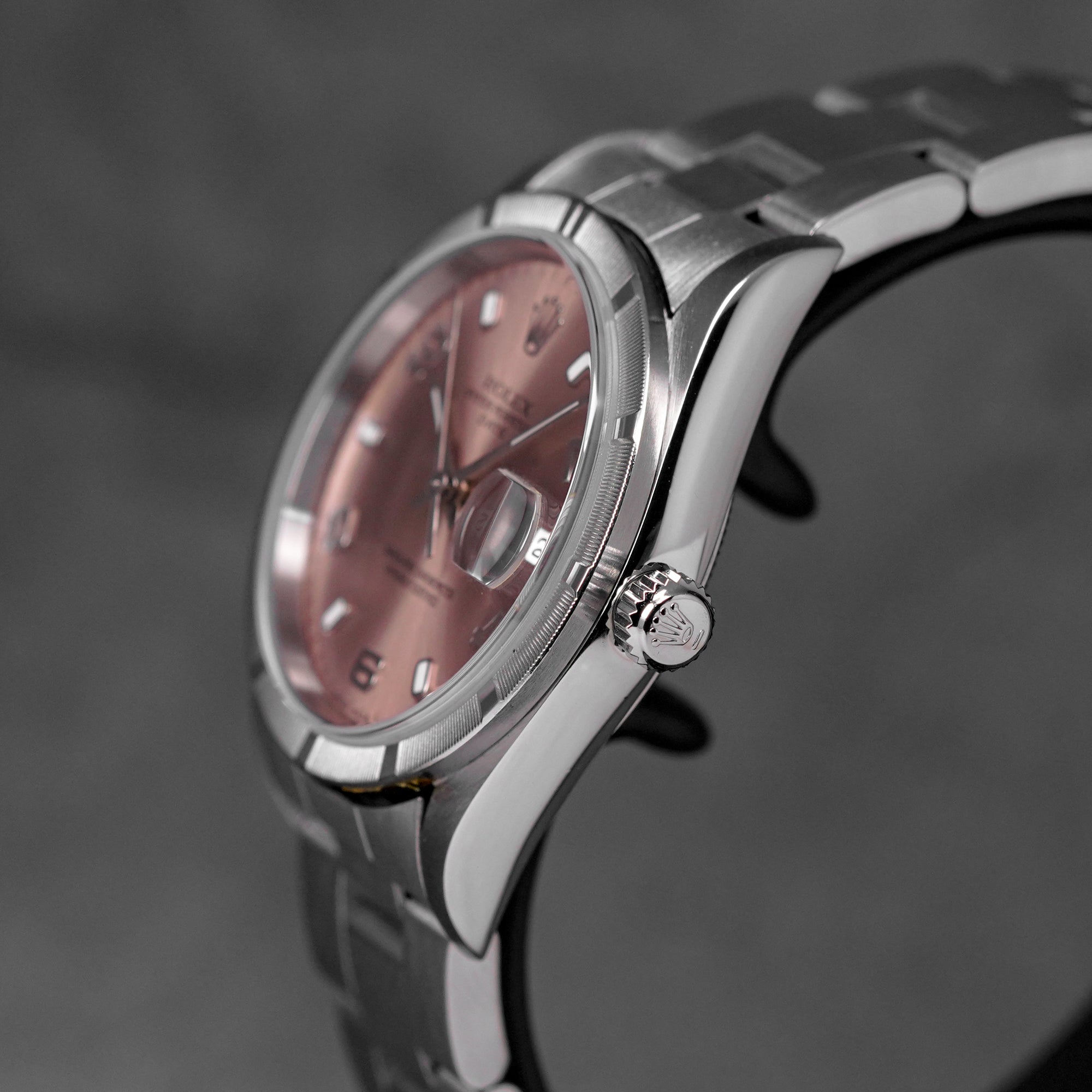 OYSTER PERPETUAL DATE 34MM 15210 ENGINE-TURNED BEZEL SALMON DIAL 'K SERIES' (WATCH ONLY)