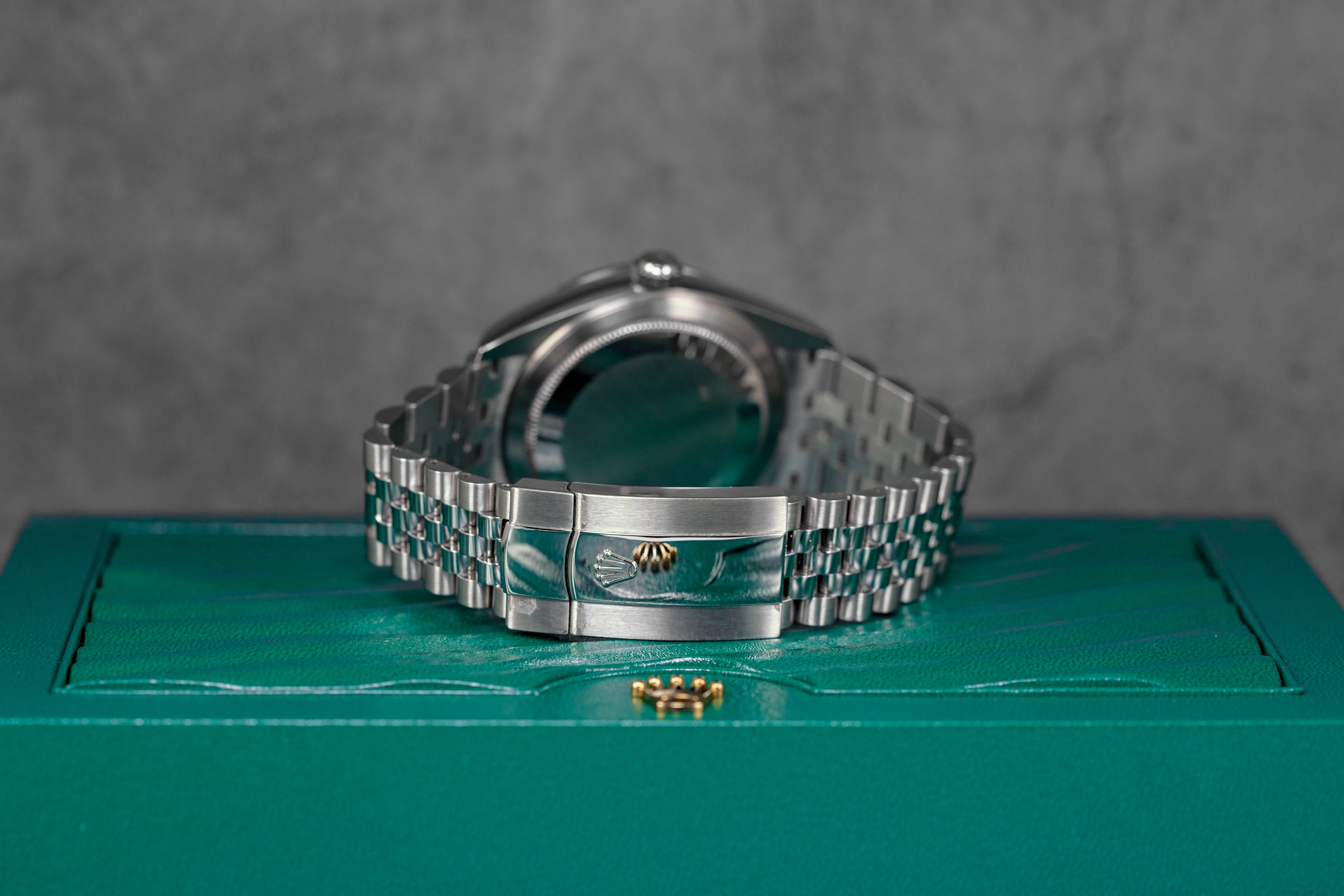 harga rolex sky dweller blue jubilee indonesia