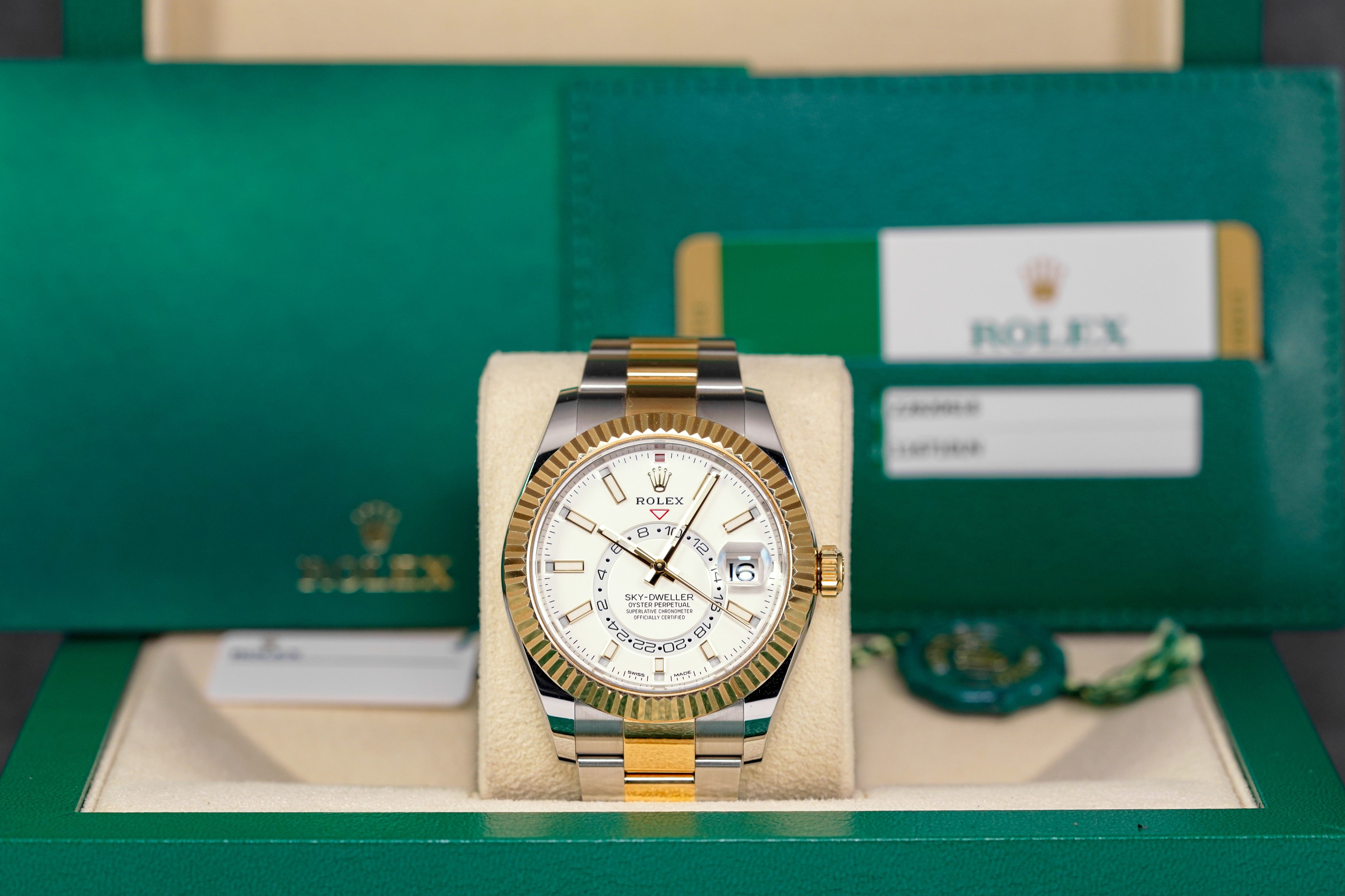 harga rolex sky dweller twotone yellowgold white indonesia