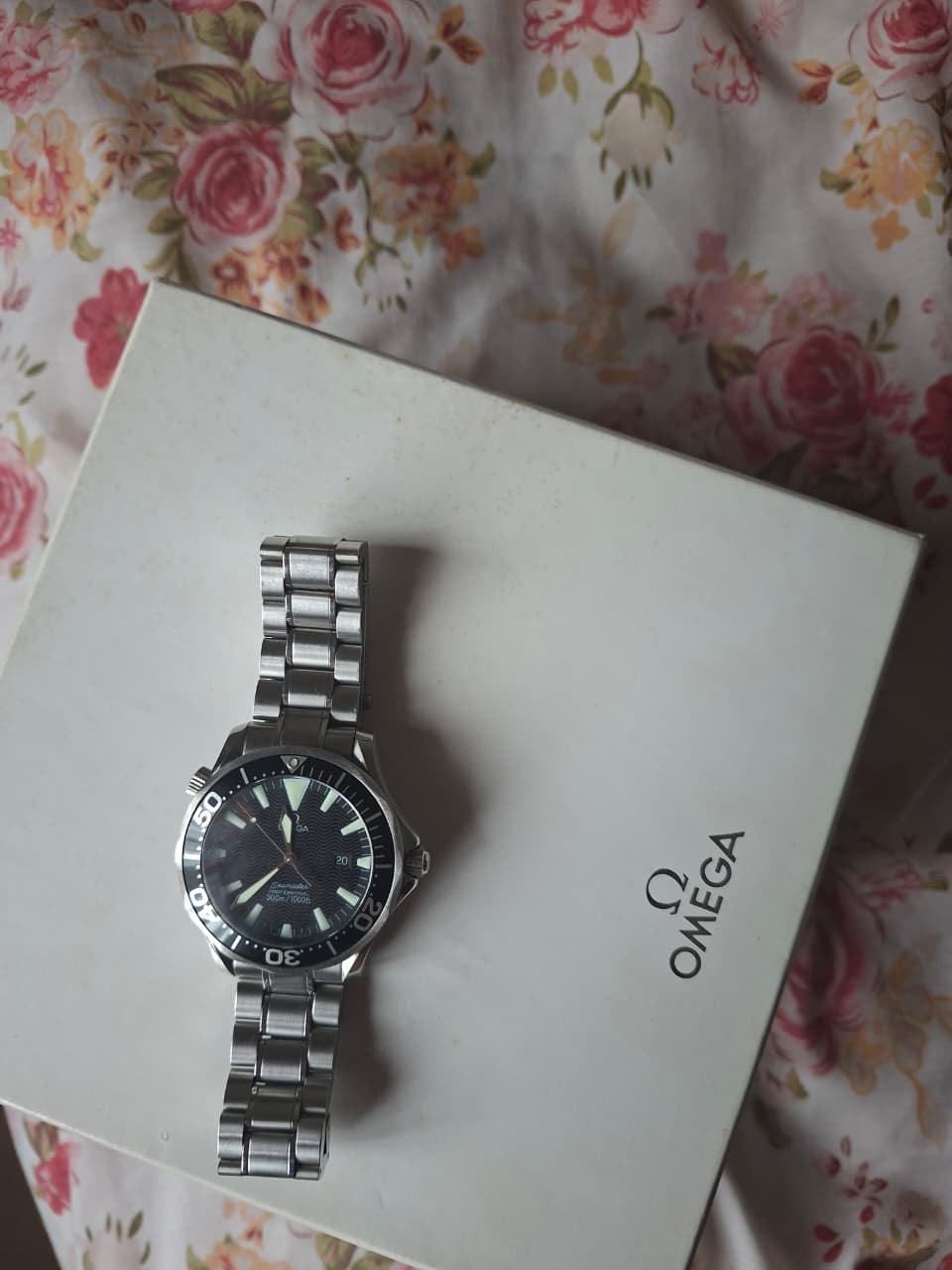 SEAMASTER DIVER 300 QUARTZ BLACK DIAL (WATCH & BOX)