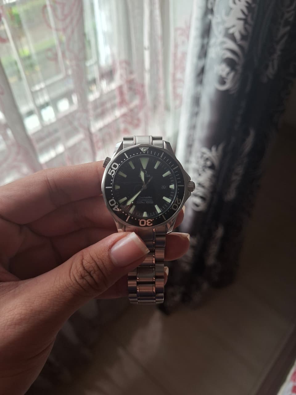 SEAMASTER DIVER 300 QUARTZ BLACK DIAL (WATCH & BOX)