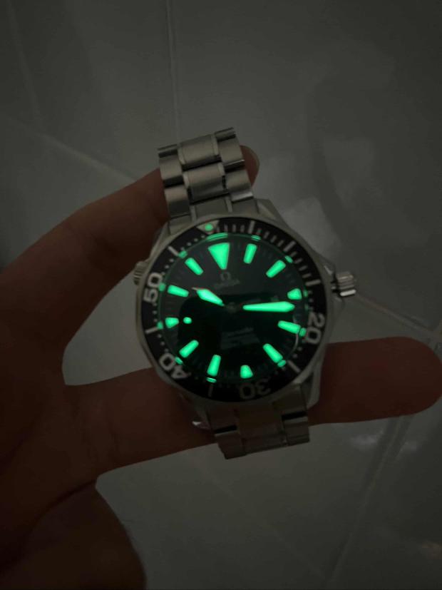 SEAMASTER DIVER 300 QUARTZ BLACK DIAL (WATCH & BOX)