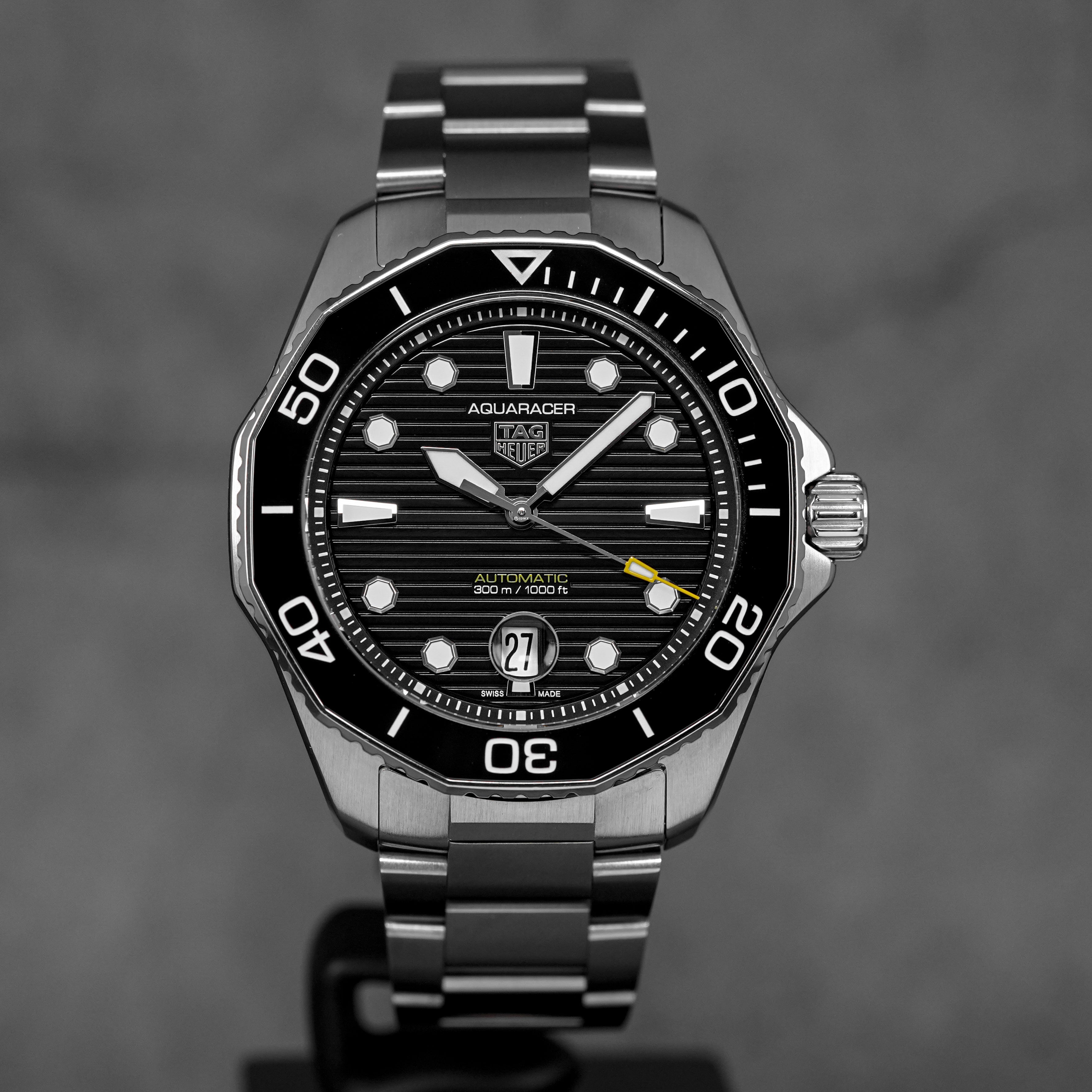 harga tag heuer aquaracer 300 date black