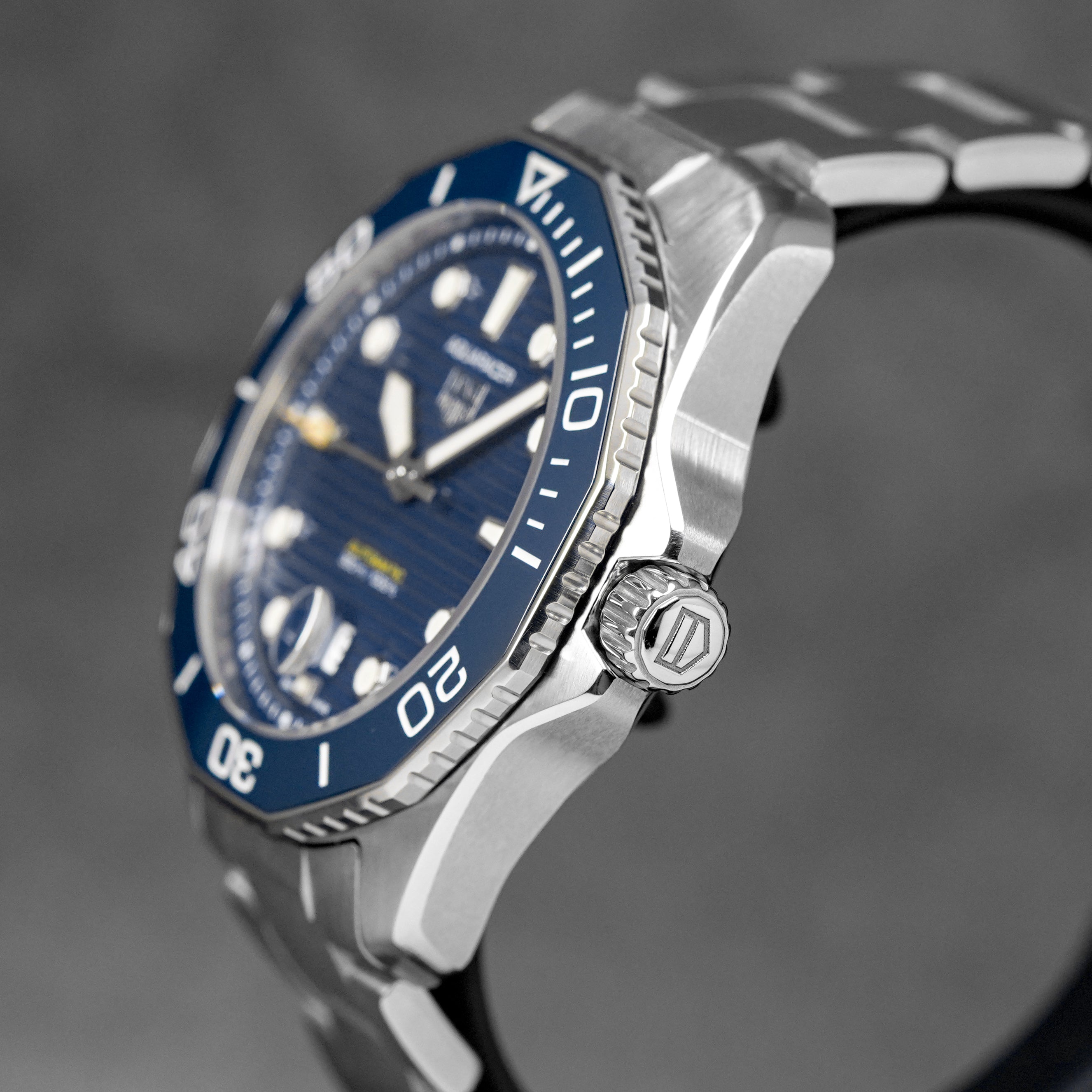 harga tag heuer aquaracer 300 date blue