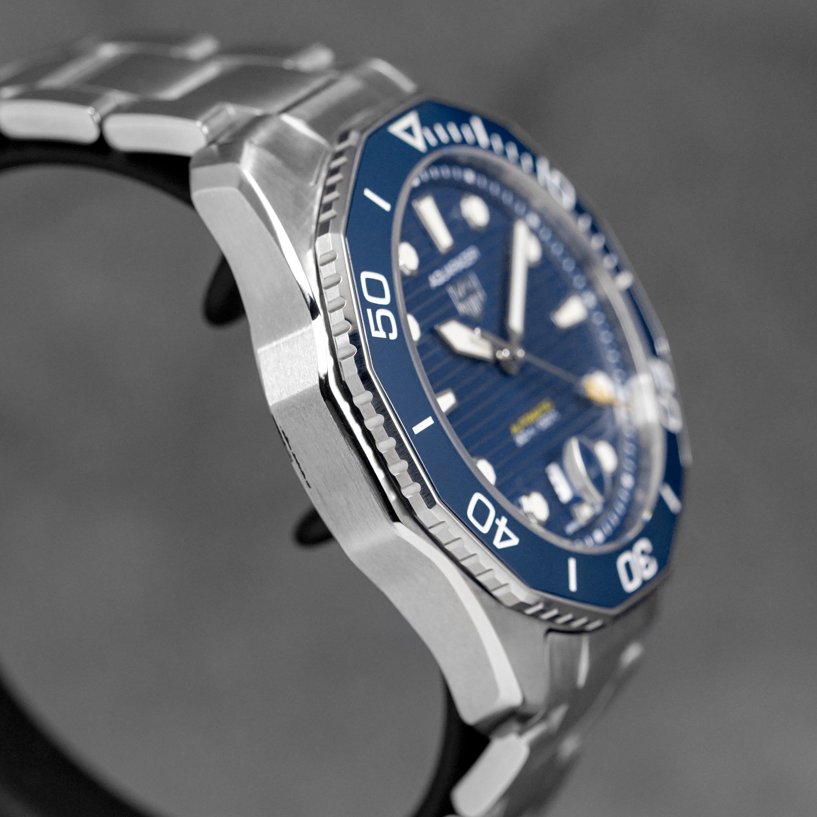 harga tag heuer aquaracer 300 date blue