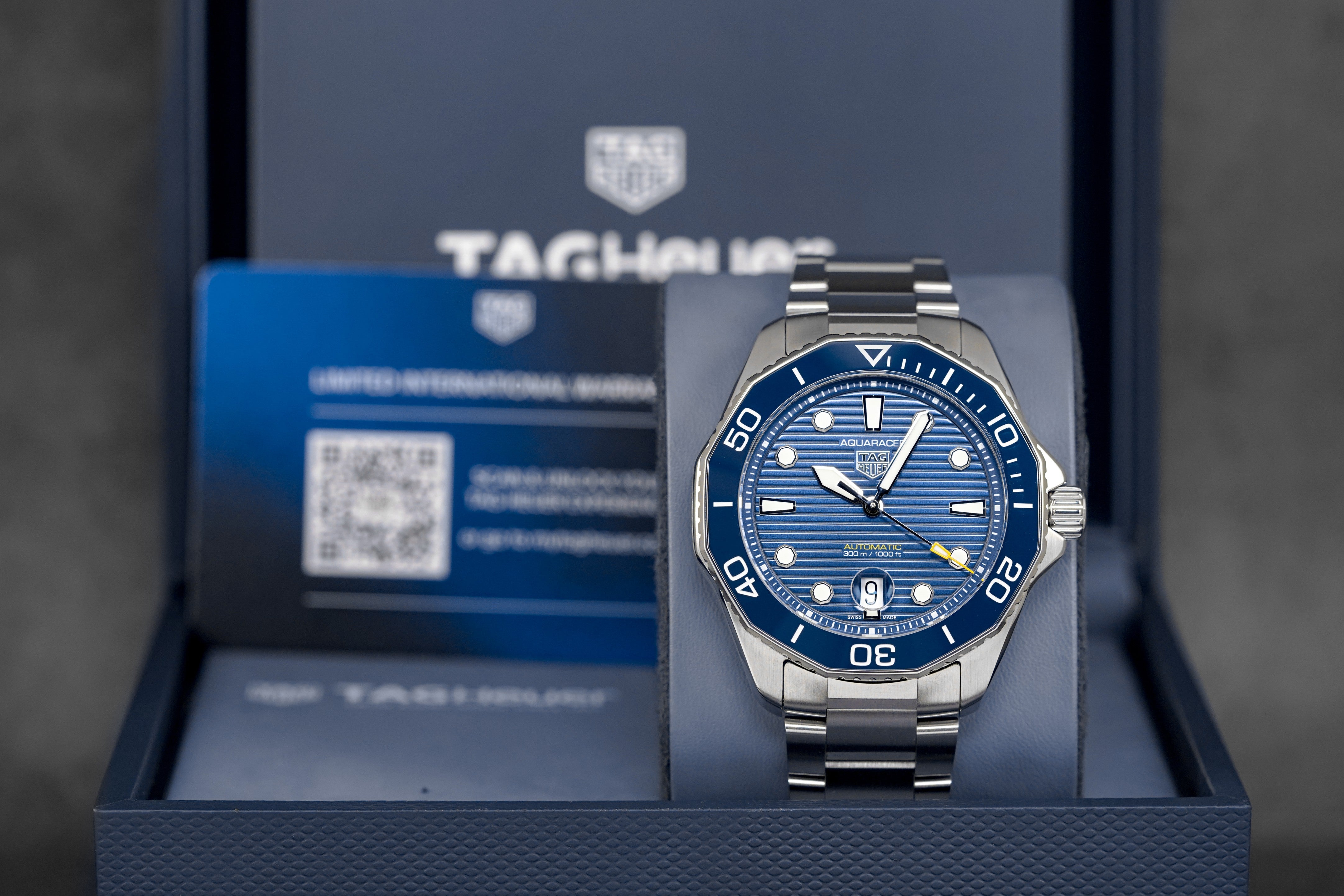 harga tag heuer aquaracer 300 date blue
