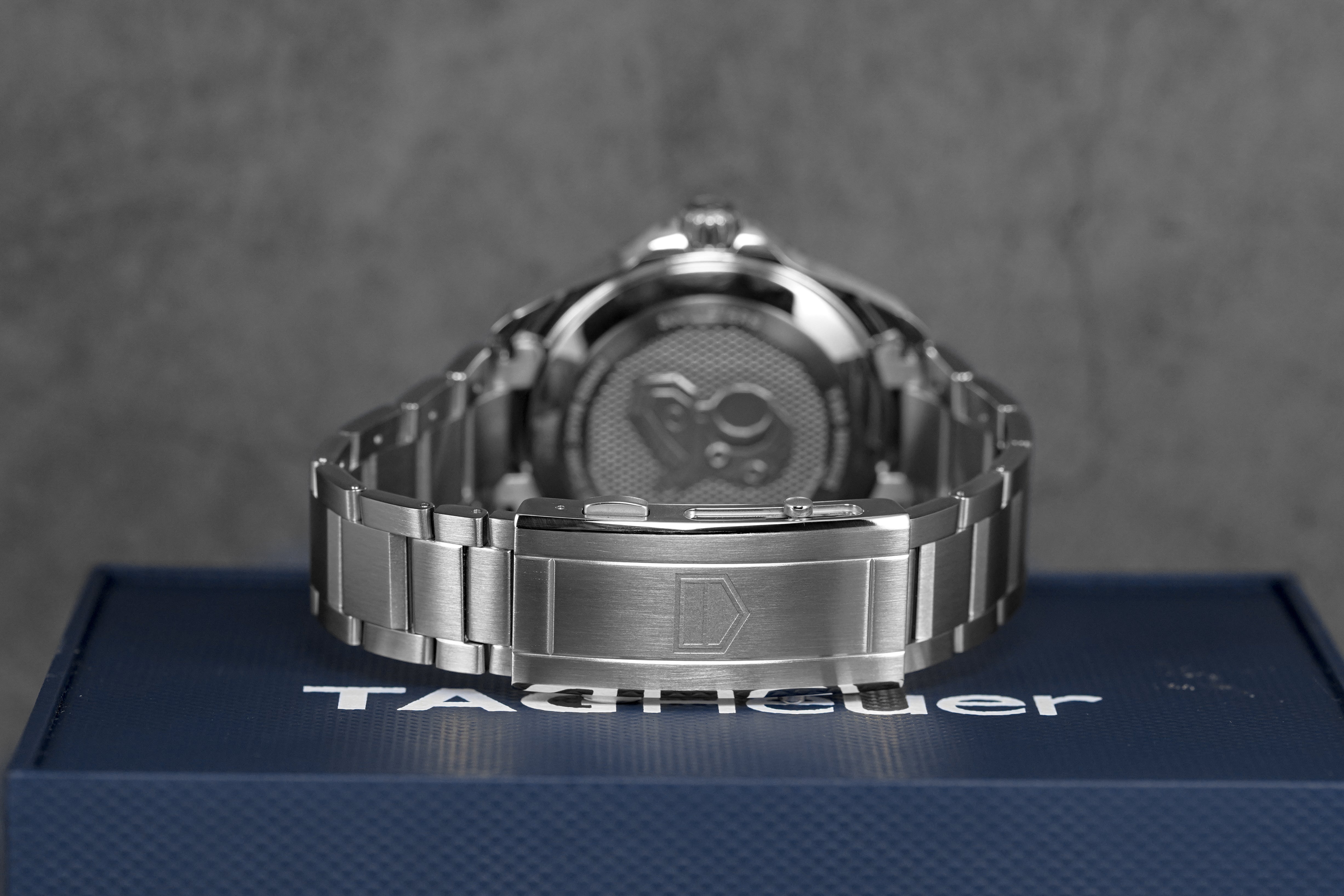 harga tag heuer aquaracer 300 date blue