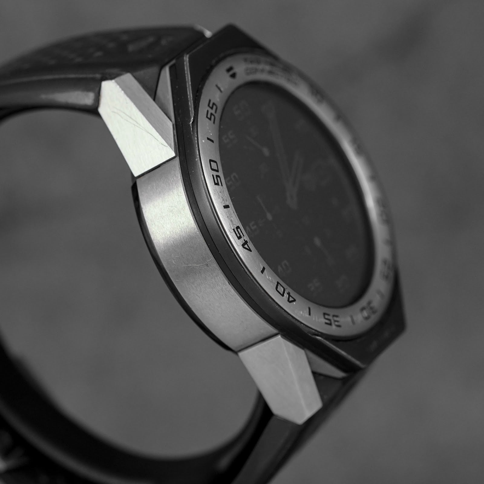 CONNECTED MODULAR 45MM TITANIUM (WATCH & BOX)