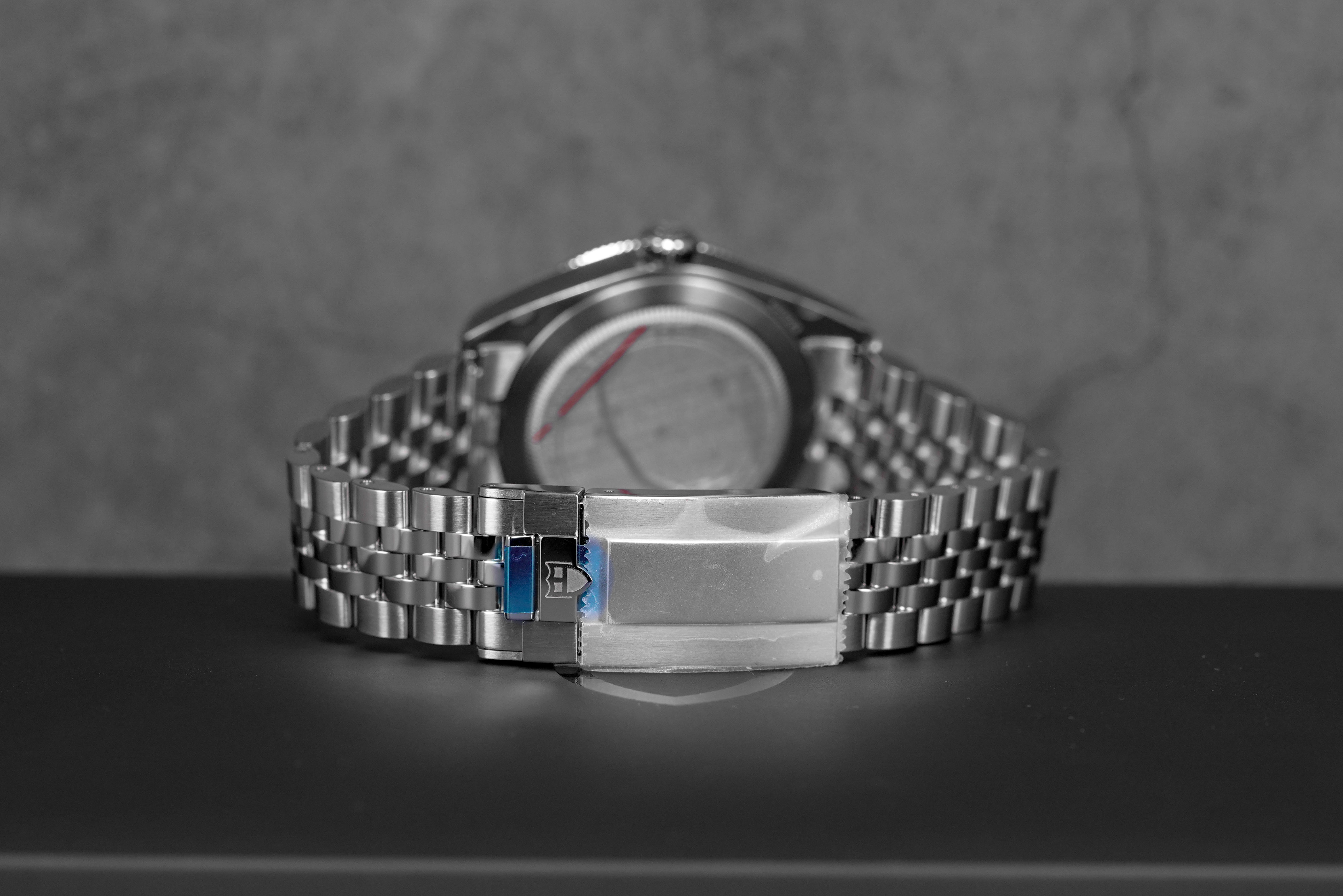 harga tudor black bay 58 red burgundy