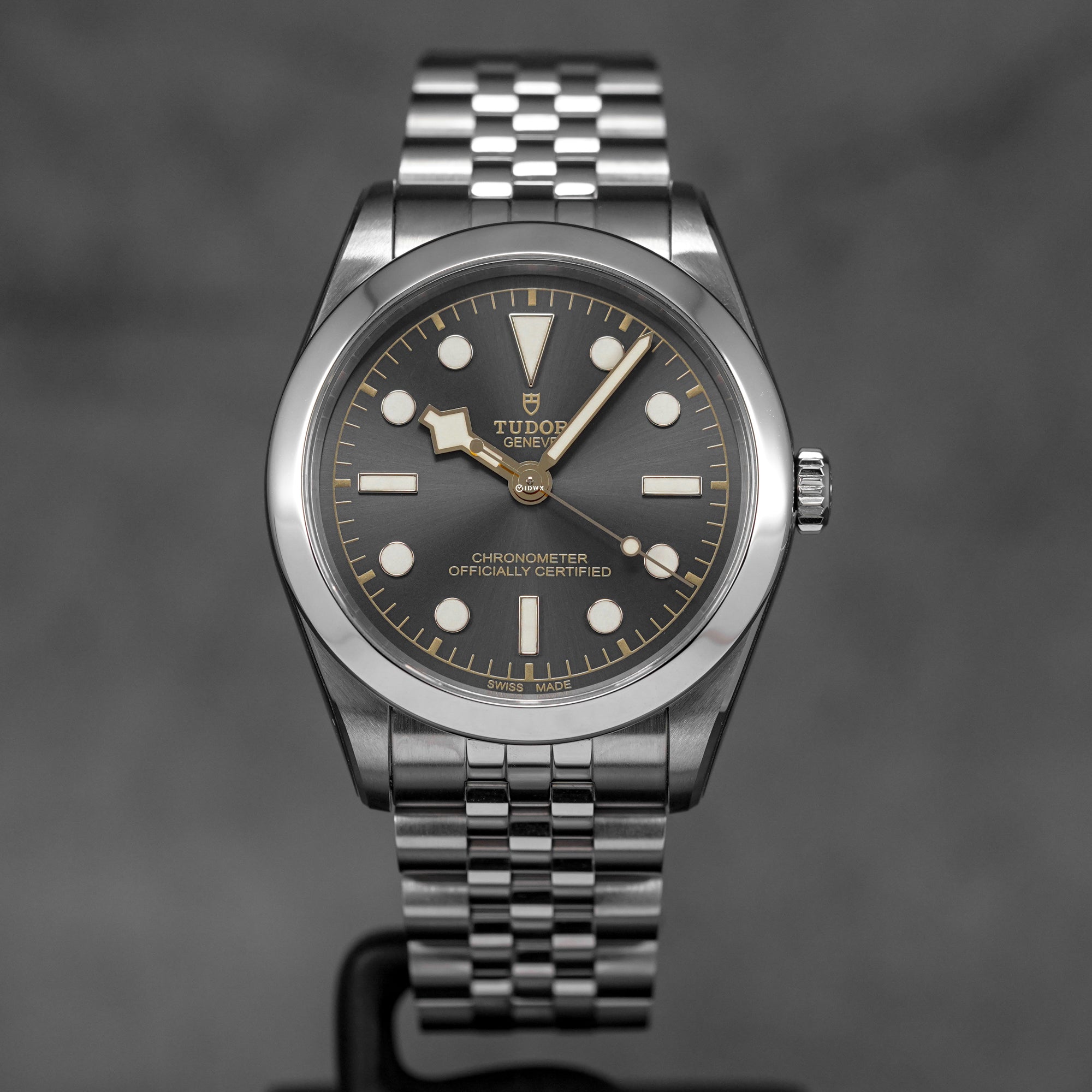 BLACK BAY ONE 36 ANTHRACITE GREY DIAL (2026)