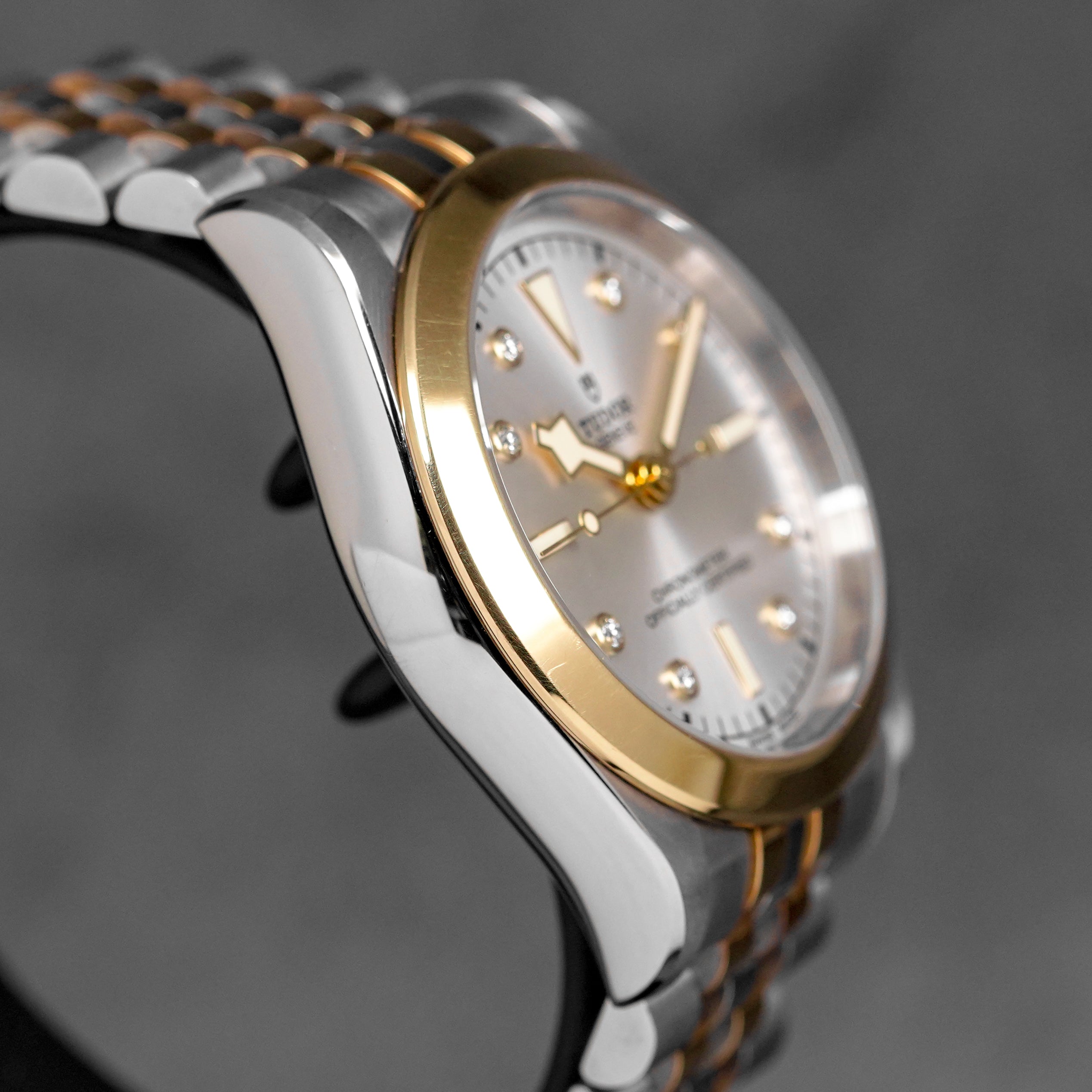 harga tudor black bay one 39 s&g