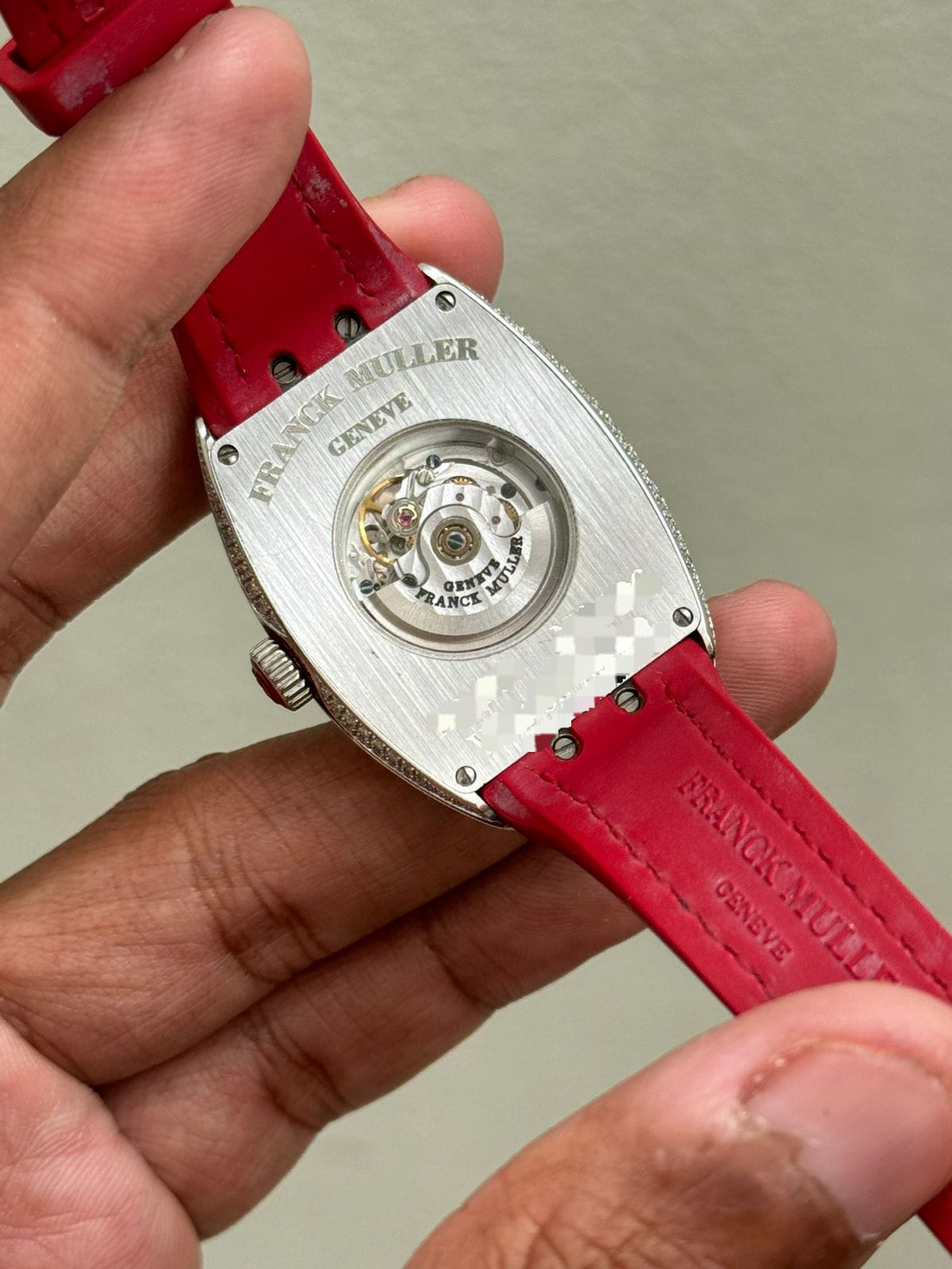 V32 RED DIAMOND DIAL (2021)