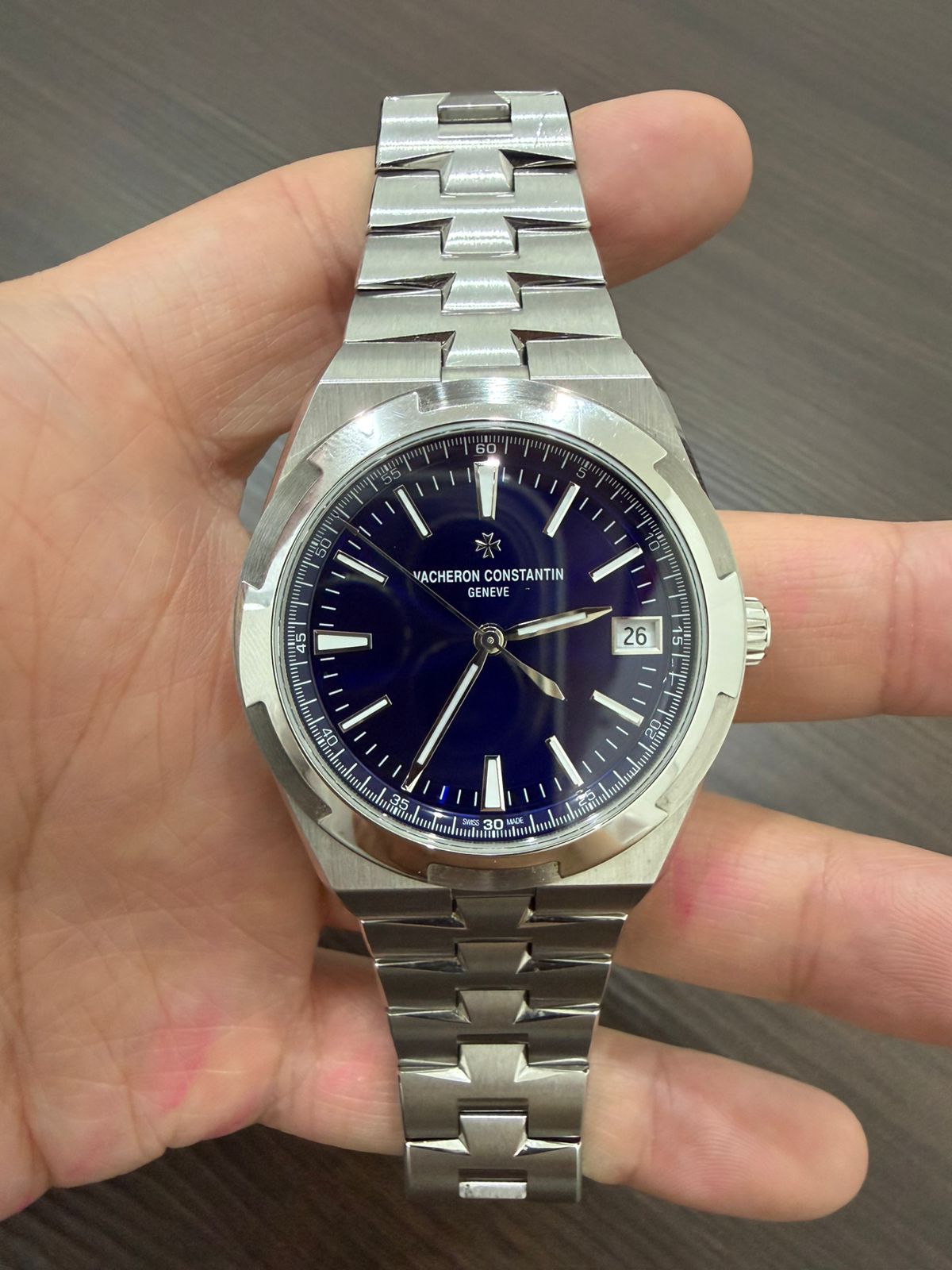 OVERSEAS BLUE DIAL (2025)