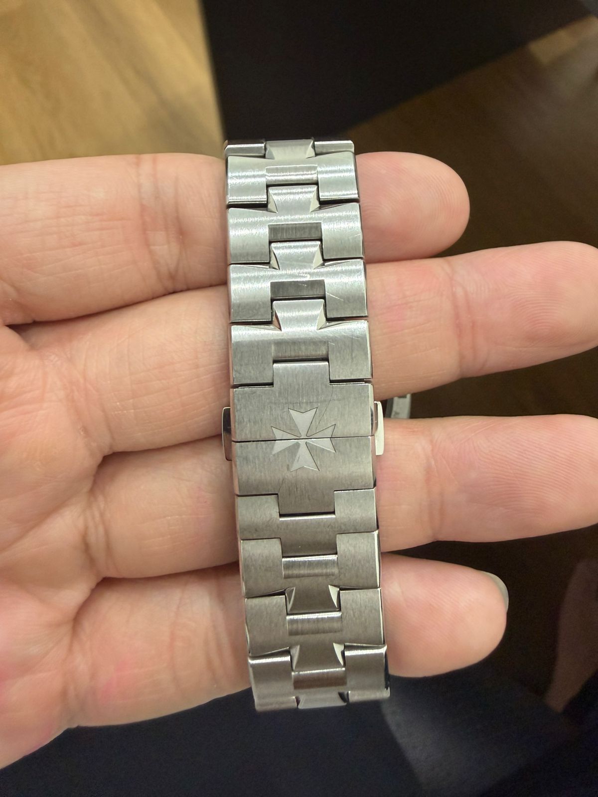 OVERSEAS BLUE DIAL (2025)