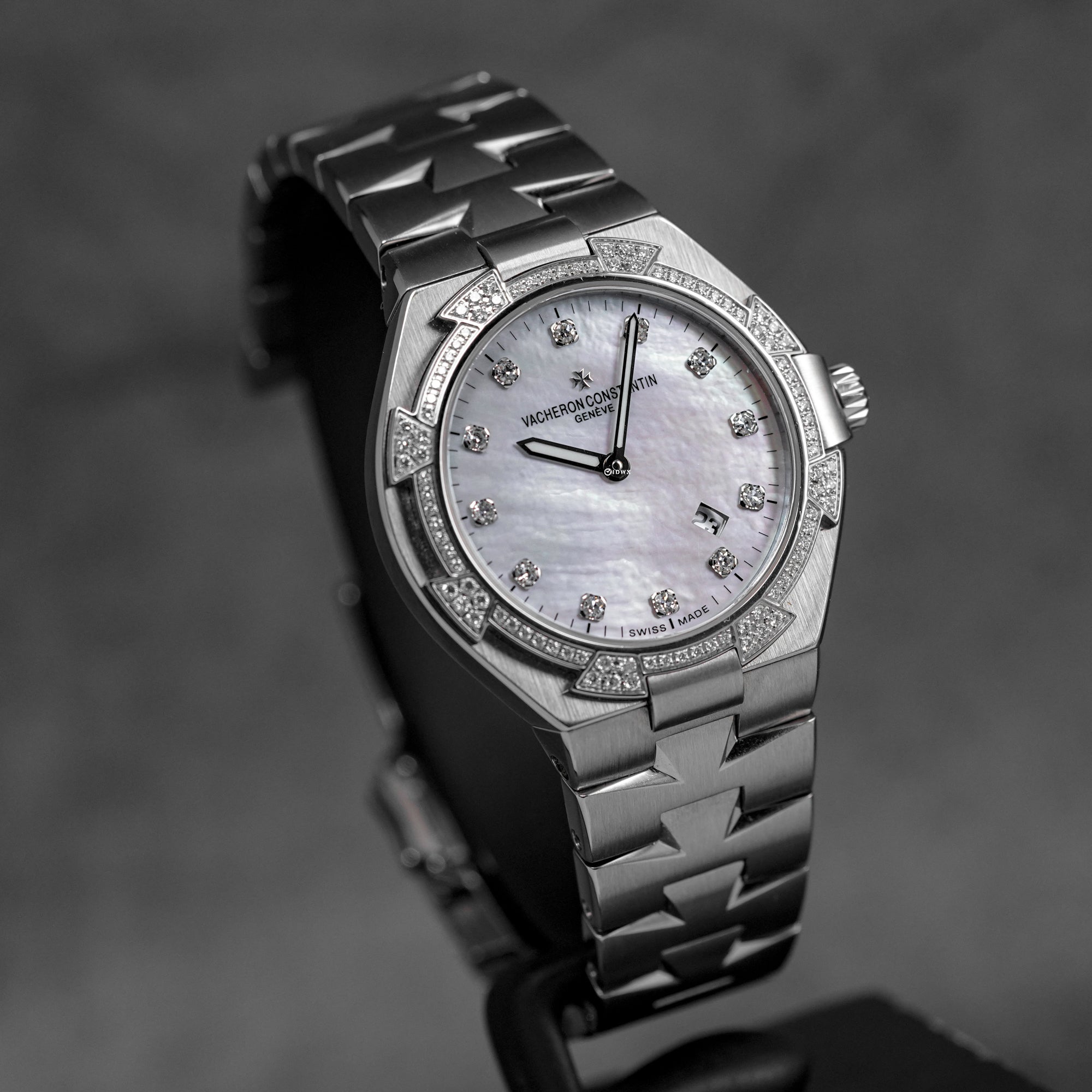 OVERSEAS MOP DIAMOND DIAL DIAMOND BEZEL (2007)