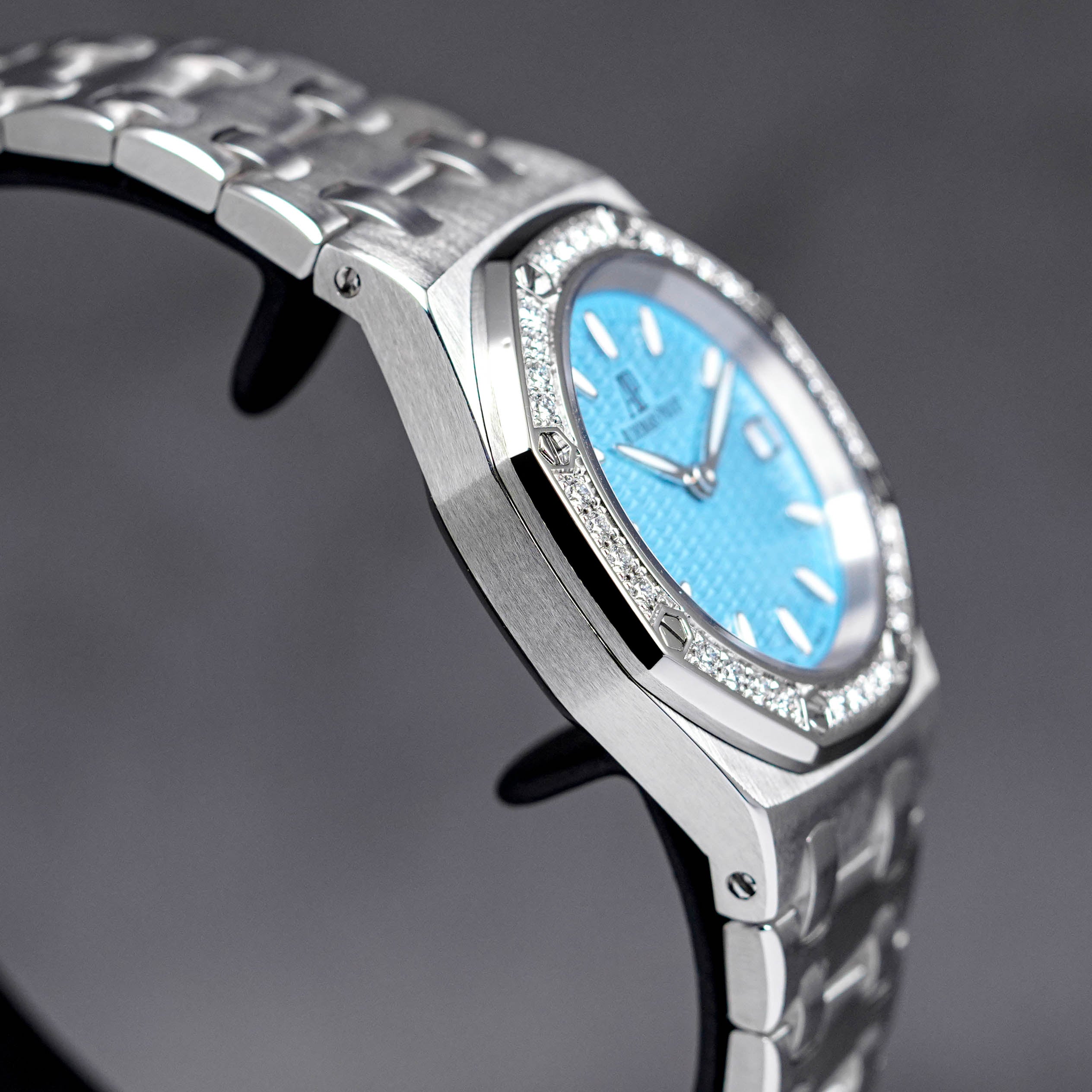 ROYAL OAK 33MM 67601ST DIAMOND RING ICE BLUE DIAL (2007)