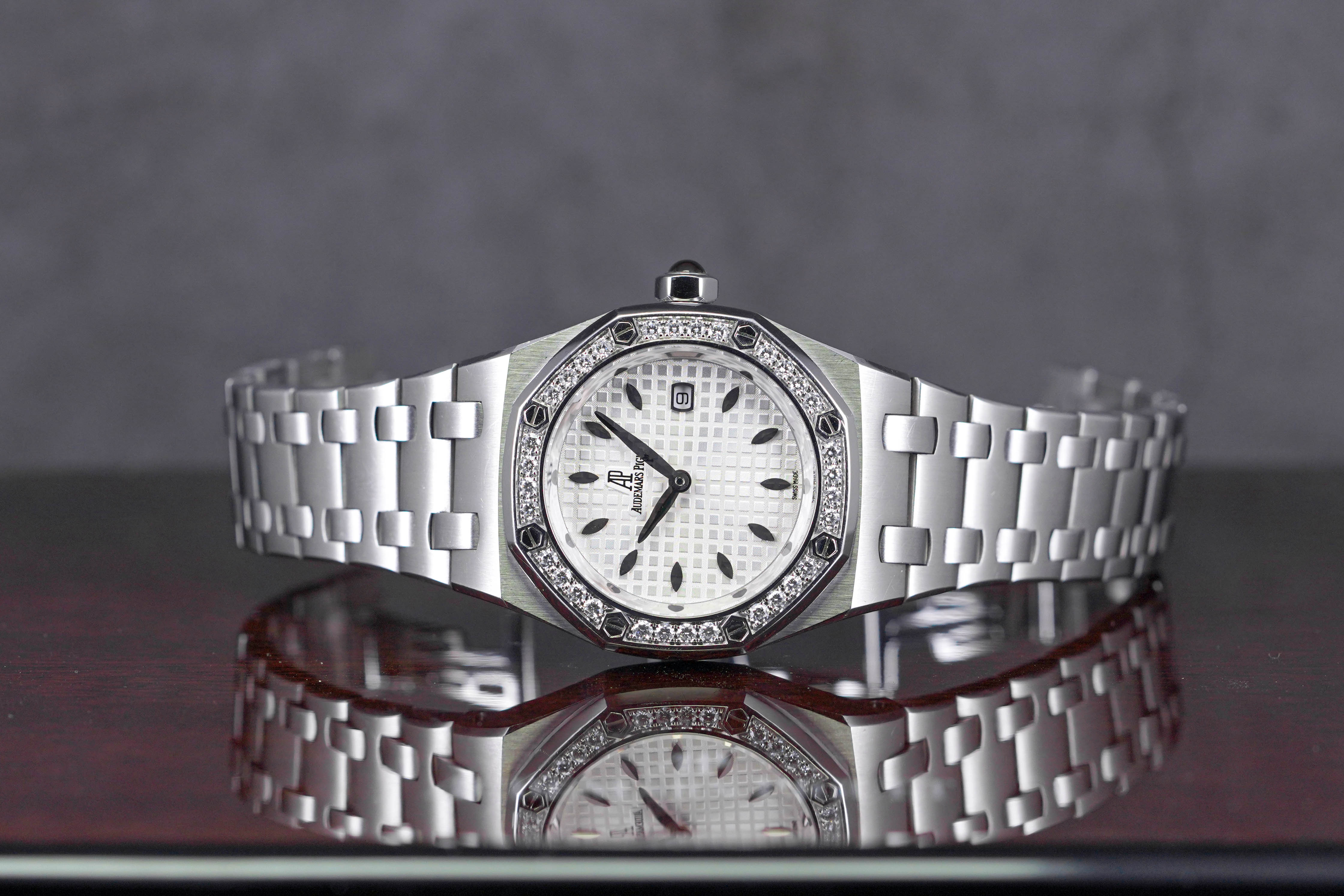 ROYAL OAK 33MM LADIES WHITE DIAL DIAMOND BEZEL (2013)