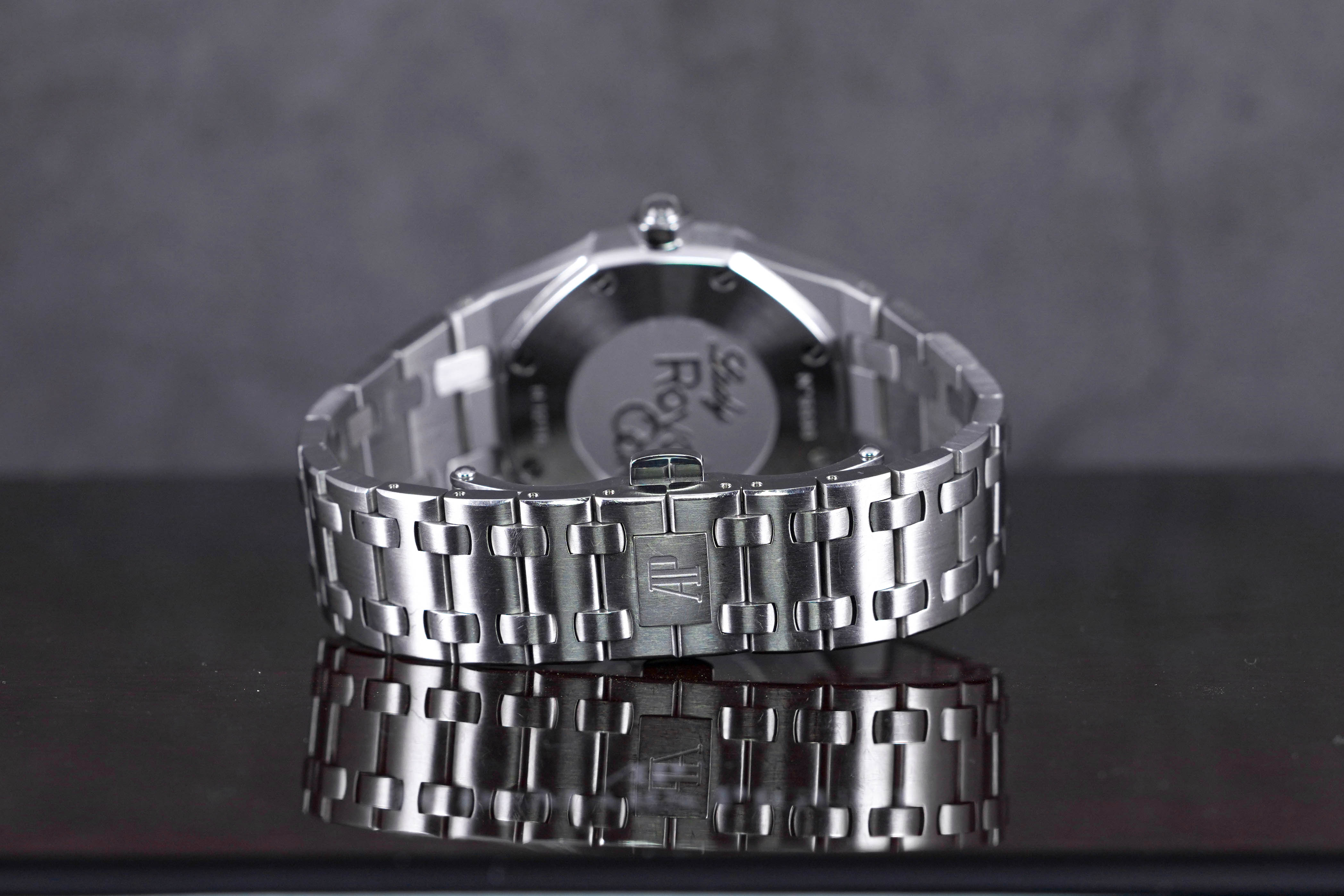 ROYAL OAK 33MM LADIES WHITE DIAL DIAMOND BEZEL (2013)