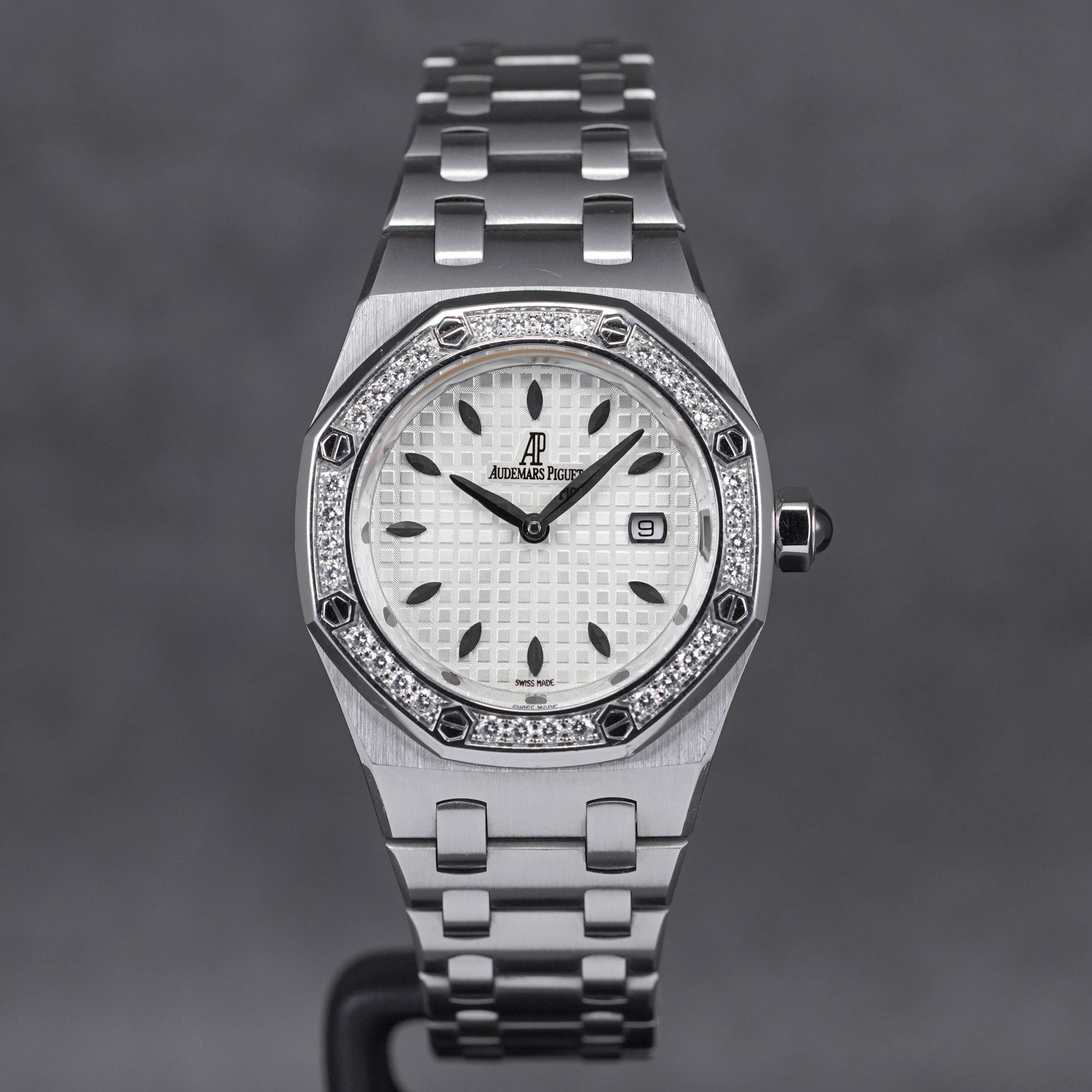 ROYAL OAK 33MM LADIES WHITE DIAL DIAMOND BEZEL (2013)